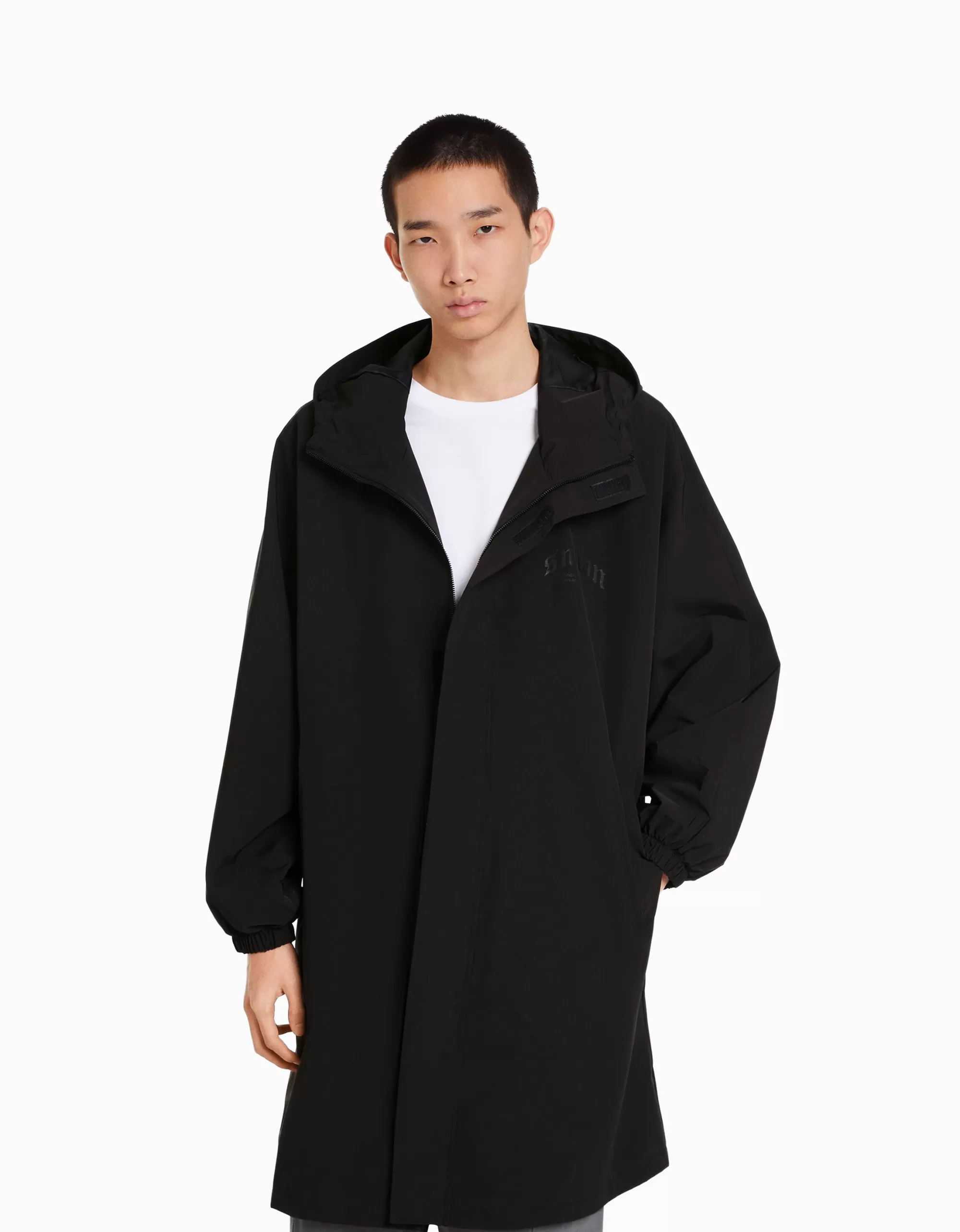 HOMBRE BERSHKA Abrigo parka oversize efecto nylon