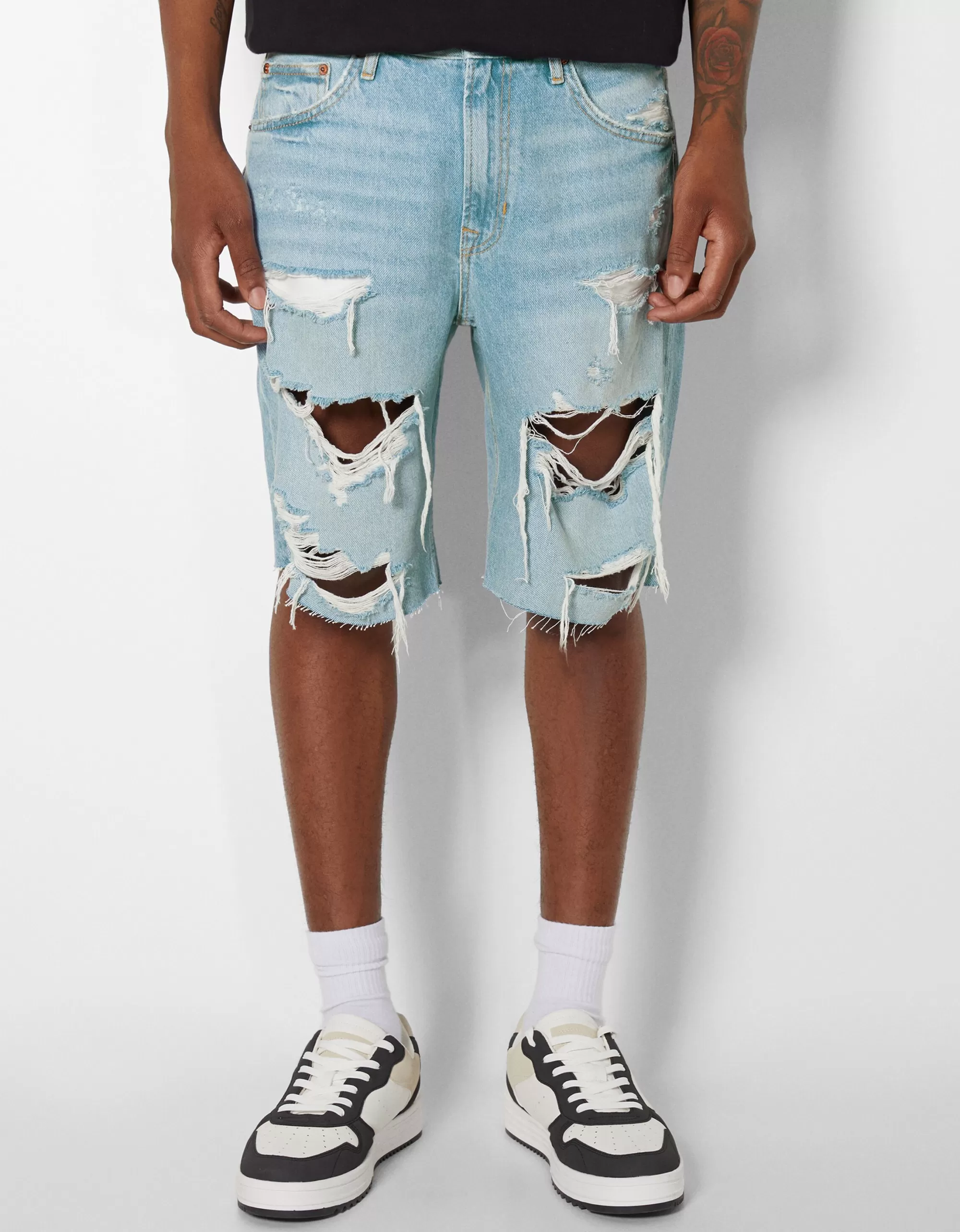 HOMBRE BERSHKA Bermuda denim rotos