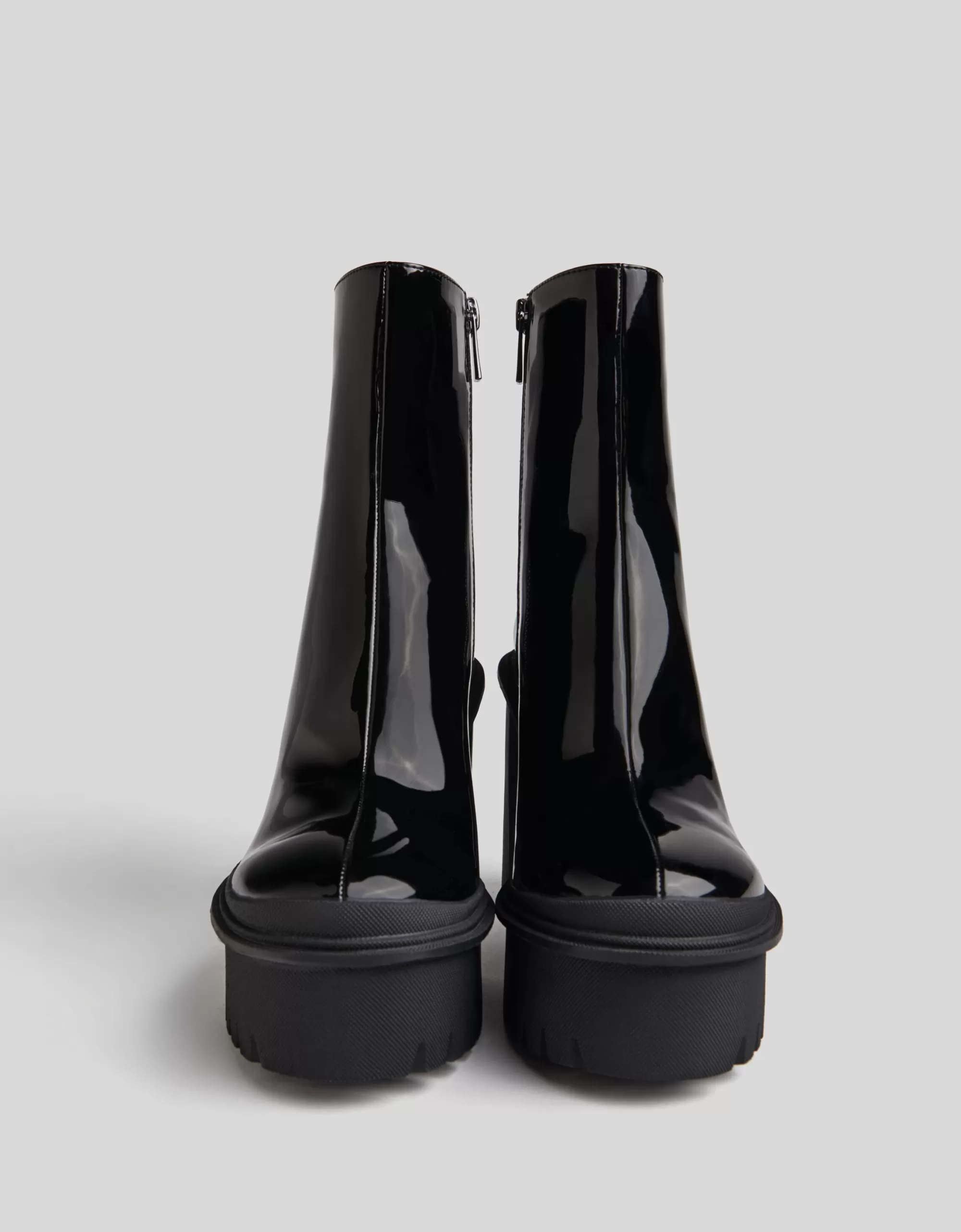 MUJER BERSHKA Botines tacón plataforma efecto charol