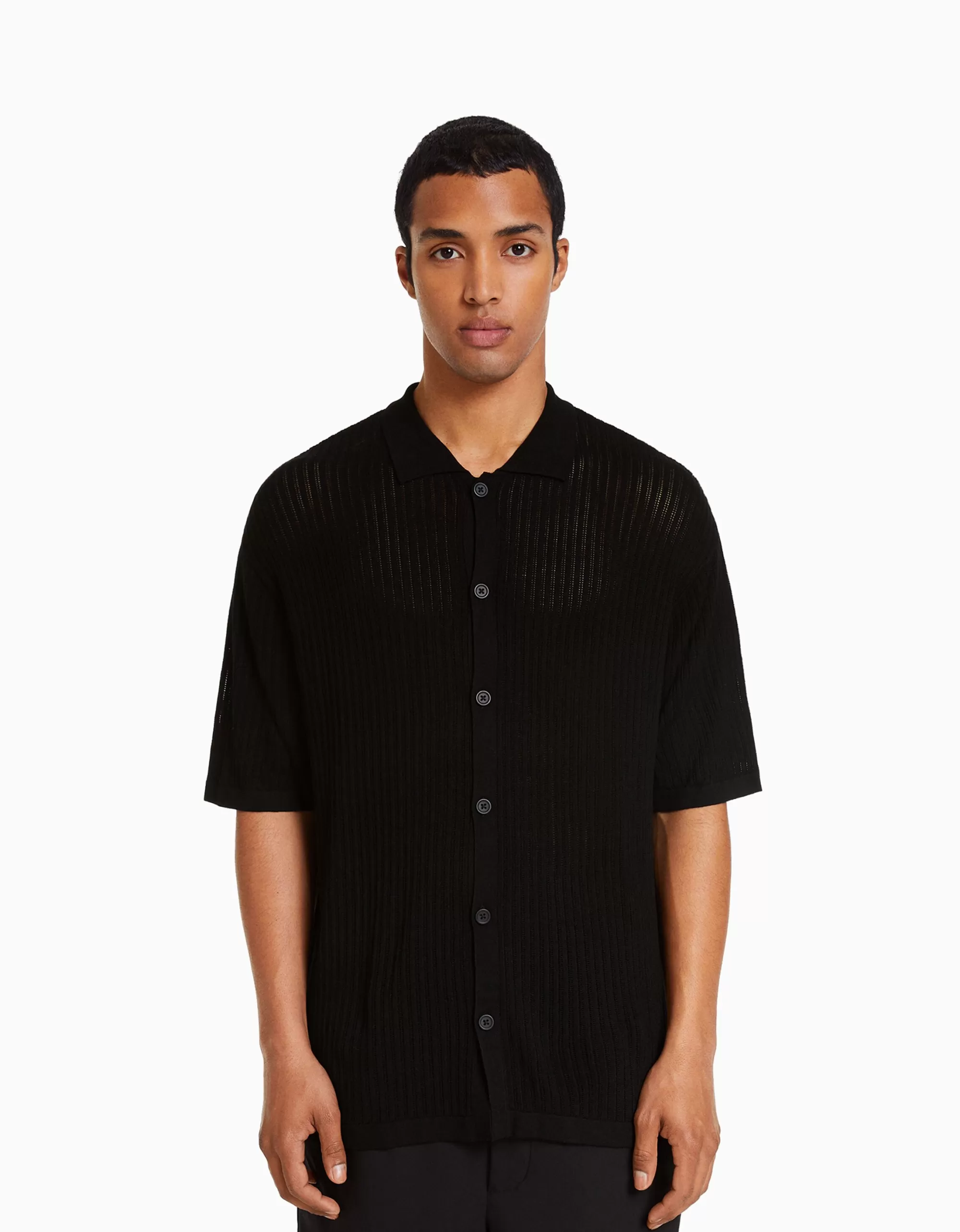 HOMBRE BERSHKA Camisa manga corta básica calados