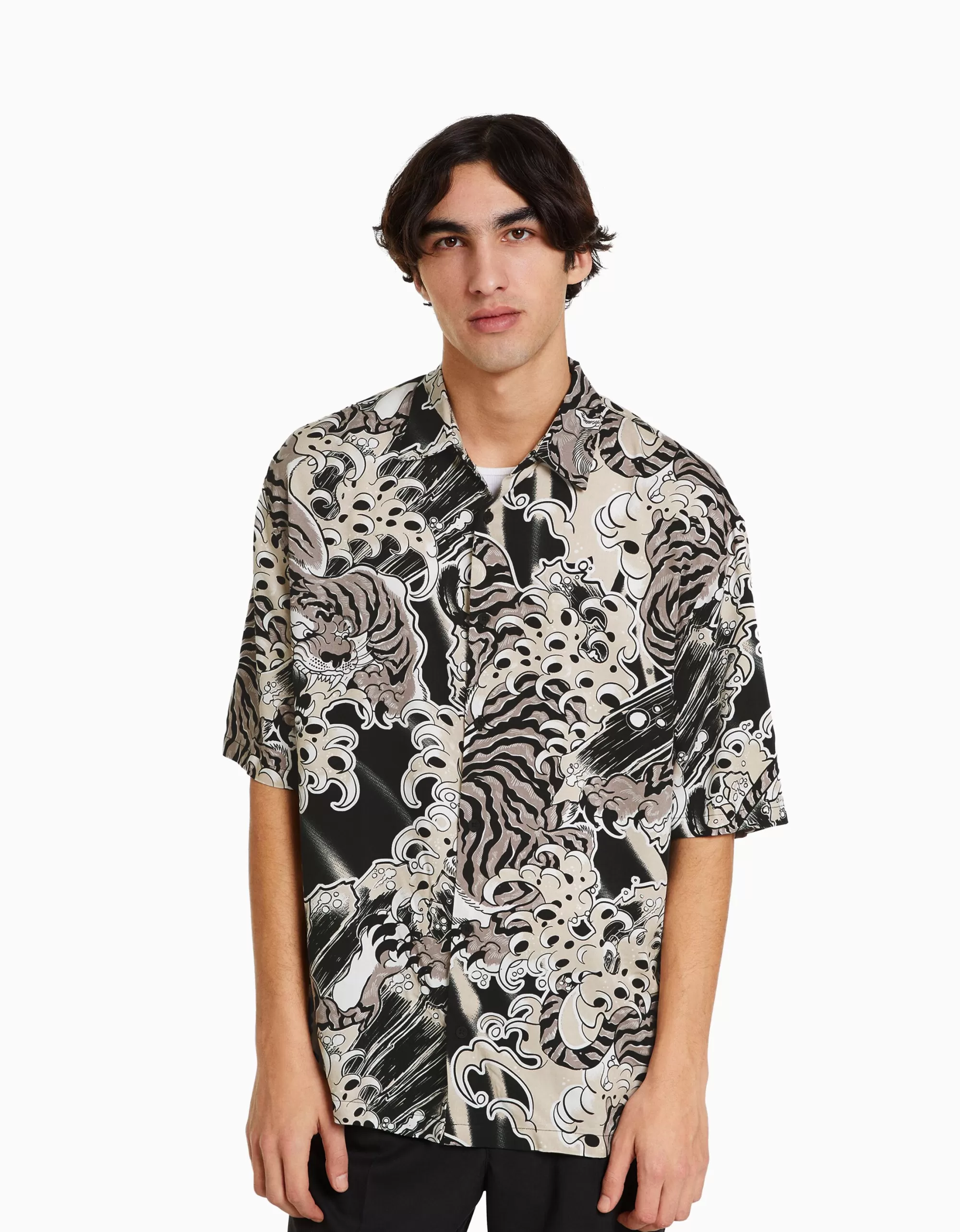 HOMBRE BERSHKA Camisa manga corta print