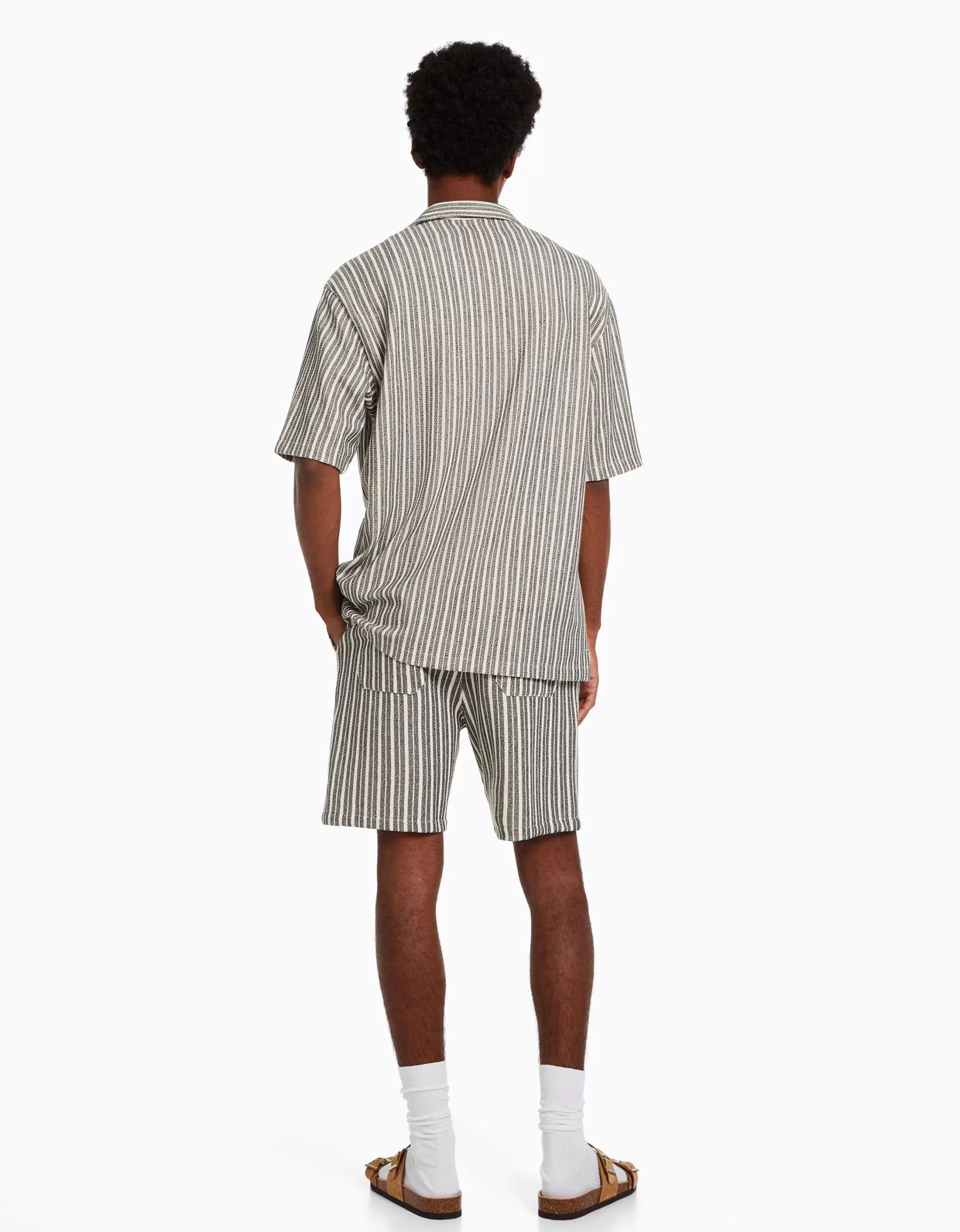 HOMBRE BERSHKA Camisa manga corta rústica rayas