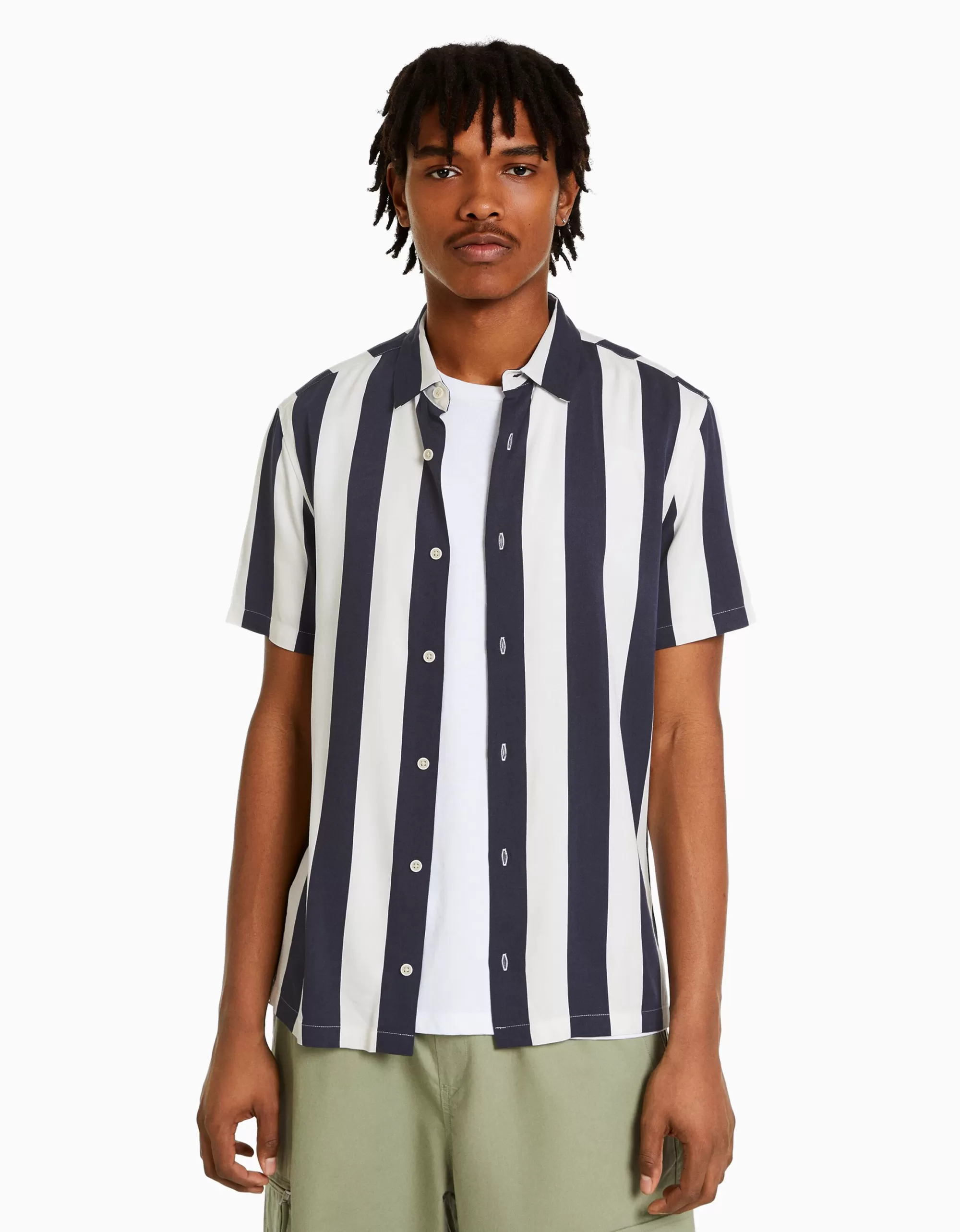 HOMBRE BERSHKA Camisa manga corta sarga rayas