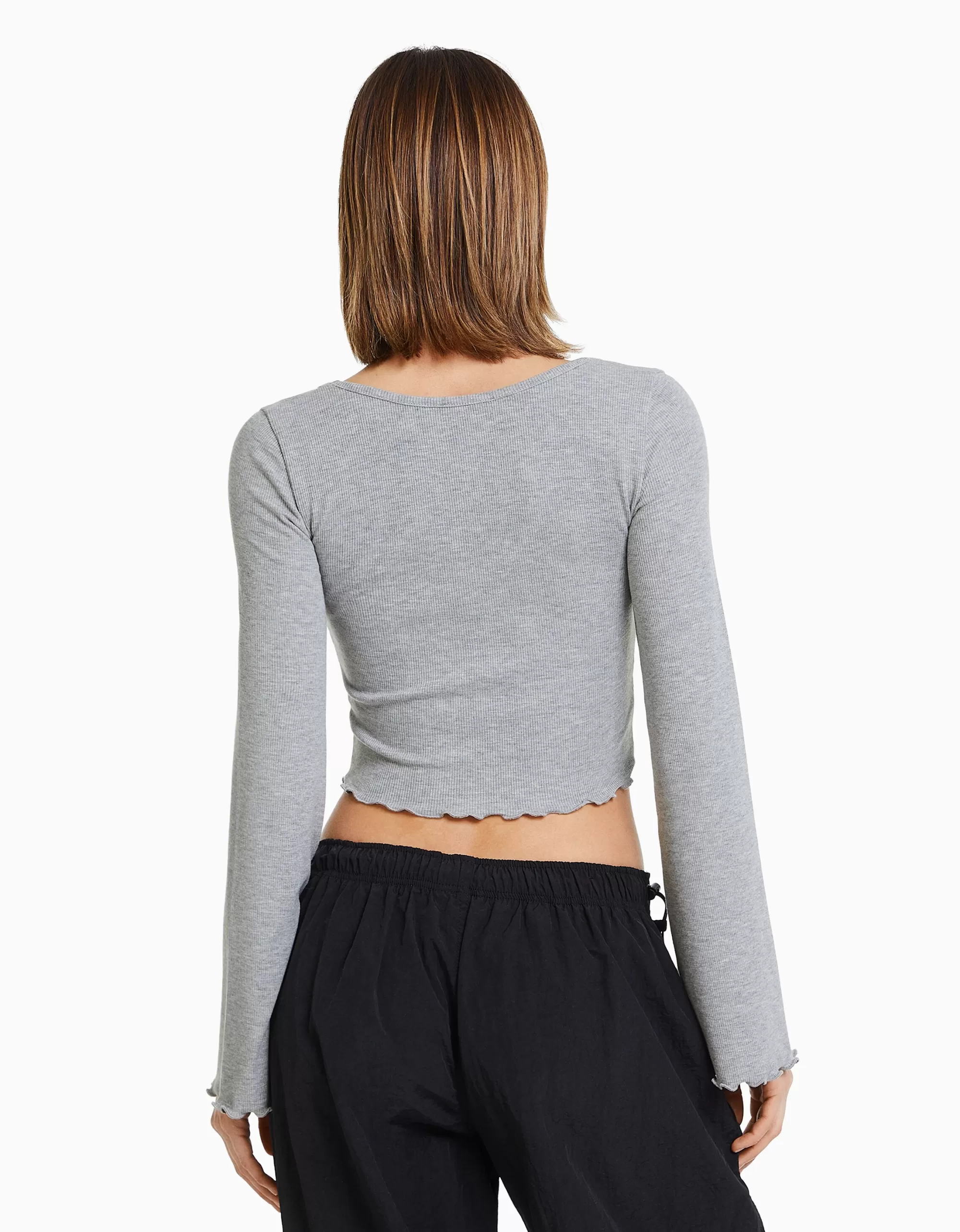 MUJER BERSHKA Camiseta manga larga cuello redondo