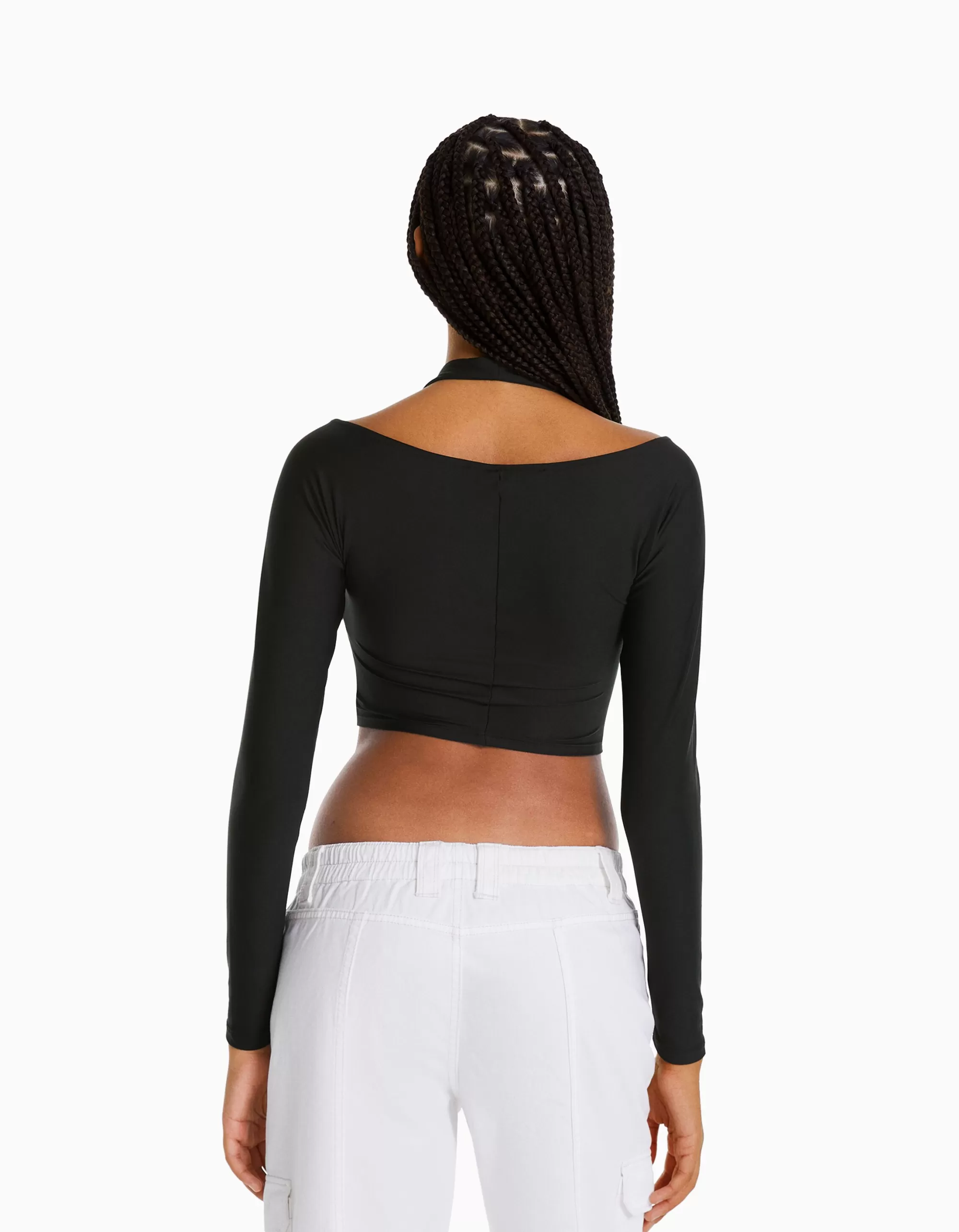MUJER BERSHKA Camiseta manga larga detalle cuello