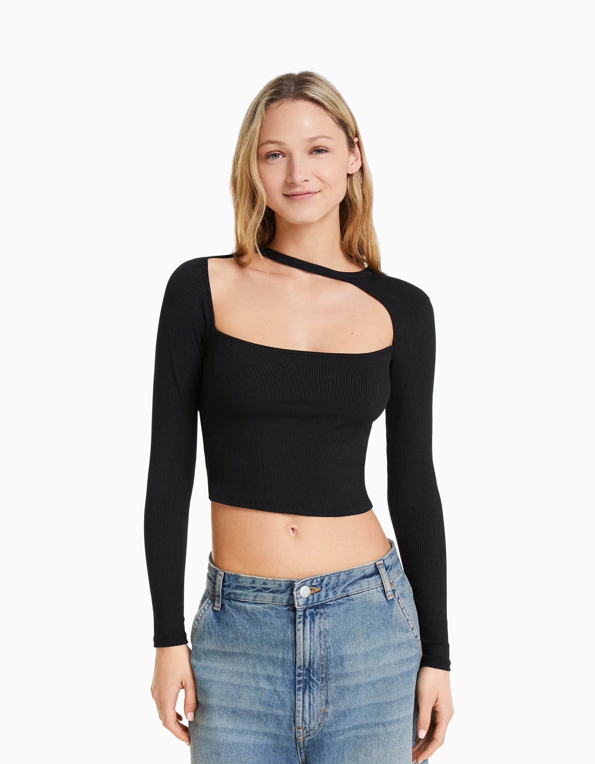 MUJER BERSHKA Camiseta manga larga escote asimétrico