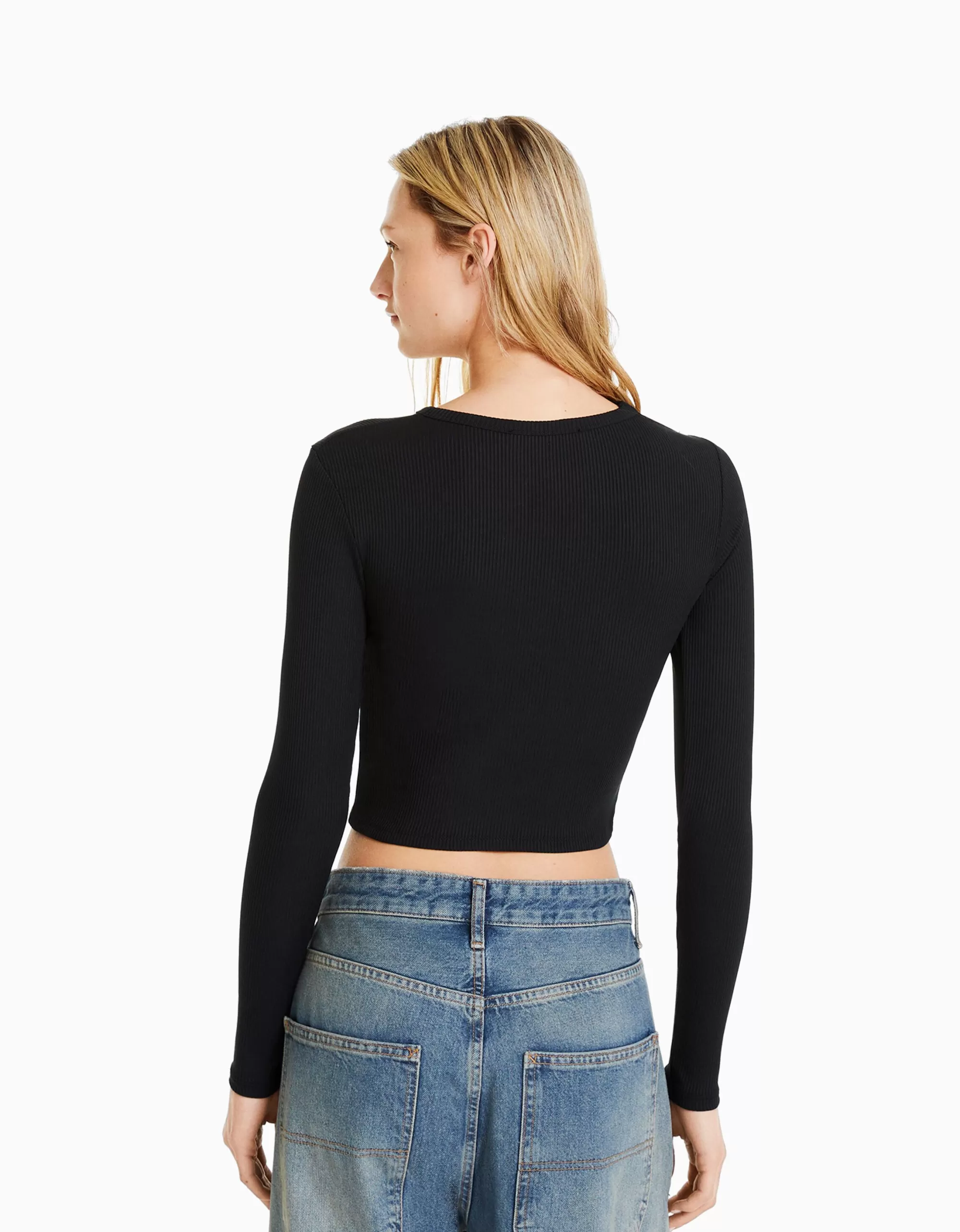 MUJER BERSHKA Camiseta manga larga escote asimétrico