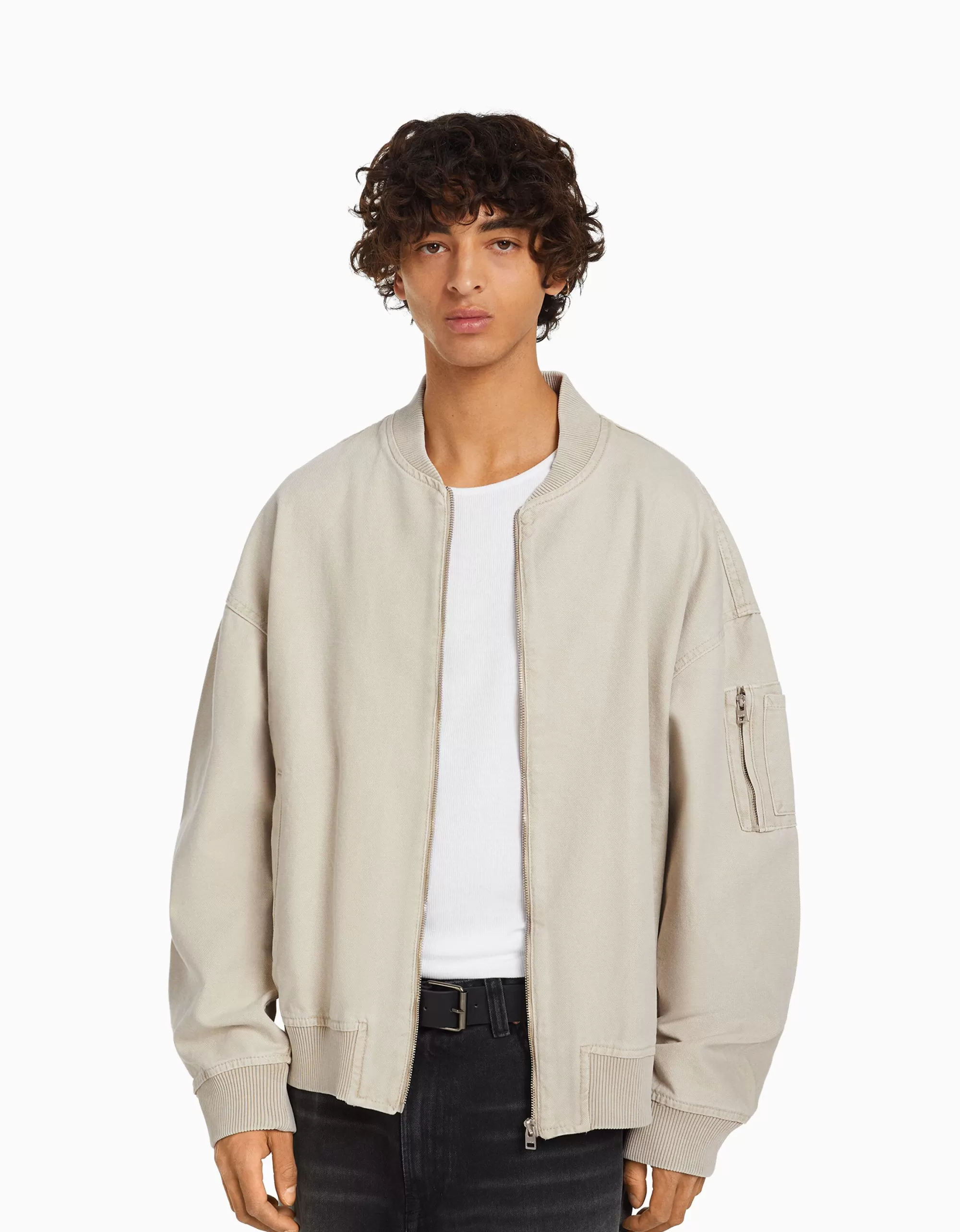 HOMBRE BERSHKA Cazadora bomber algodón