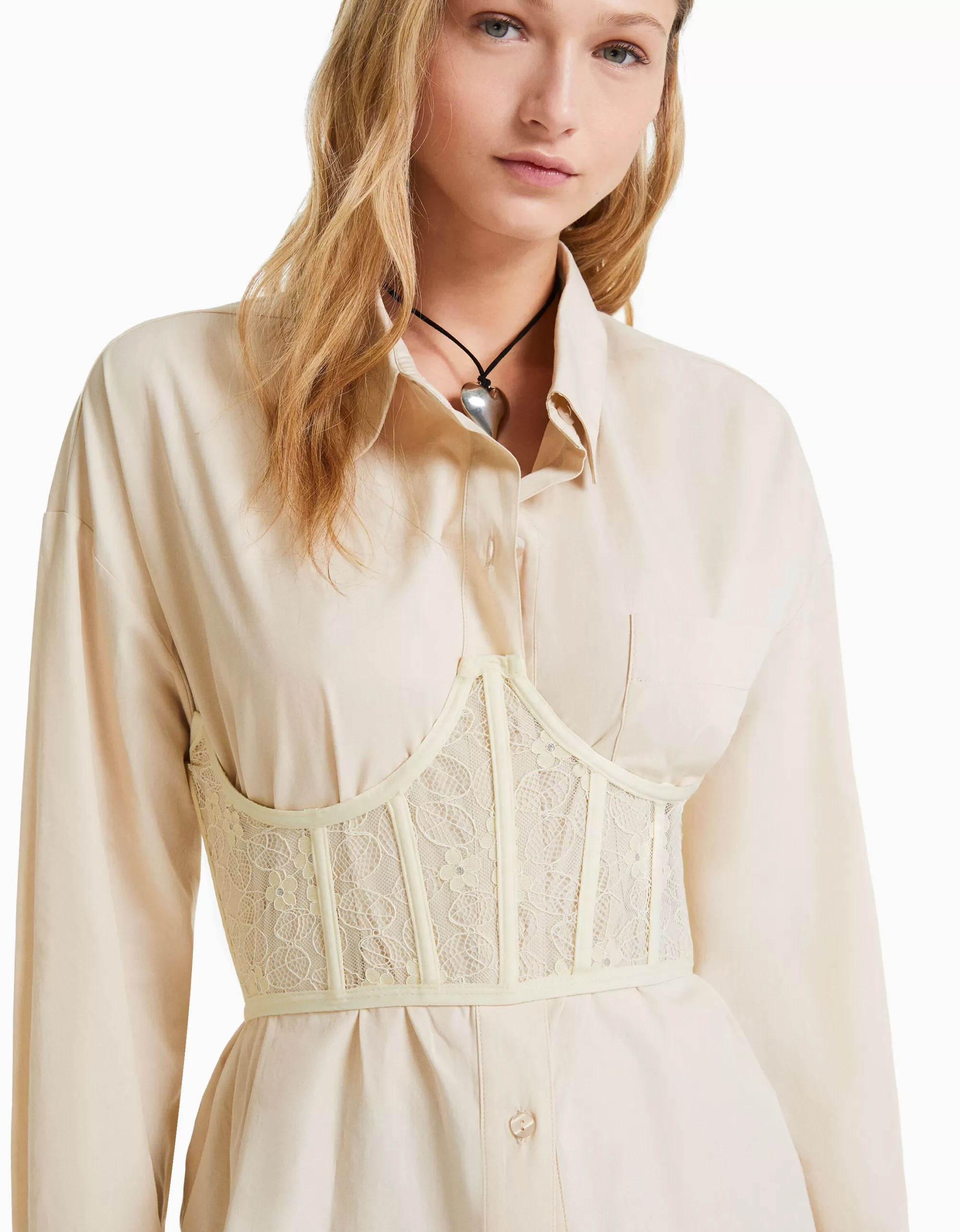 MUJER BERSHKA Corsé encaje