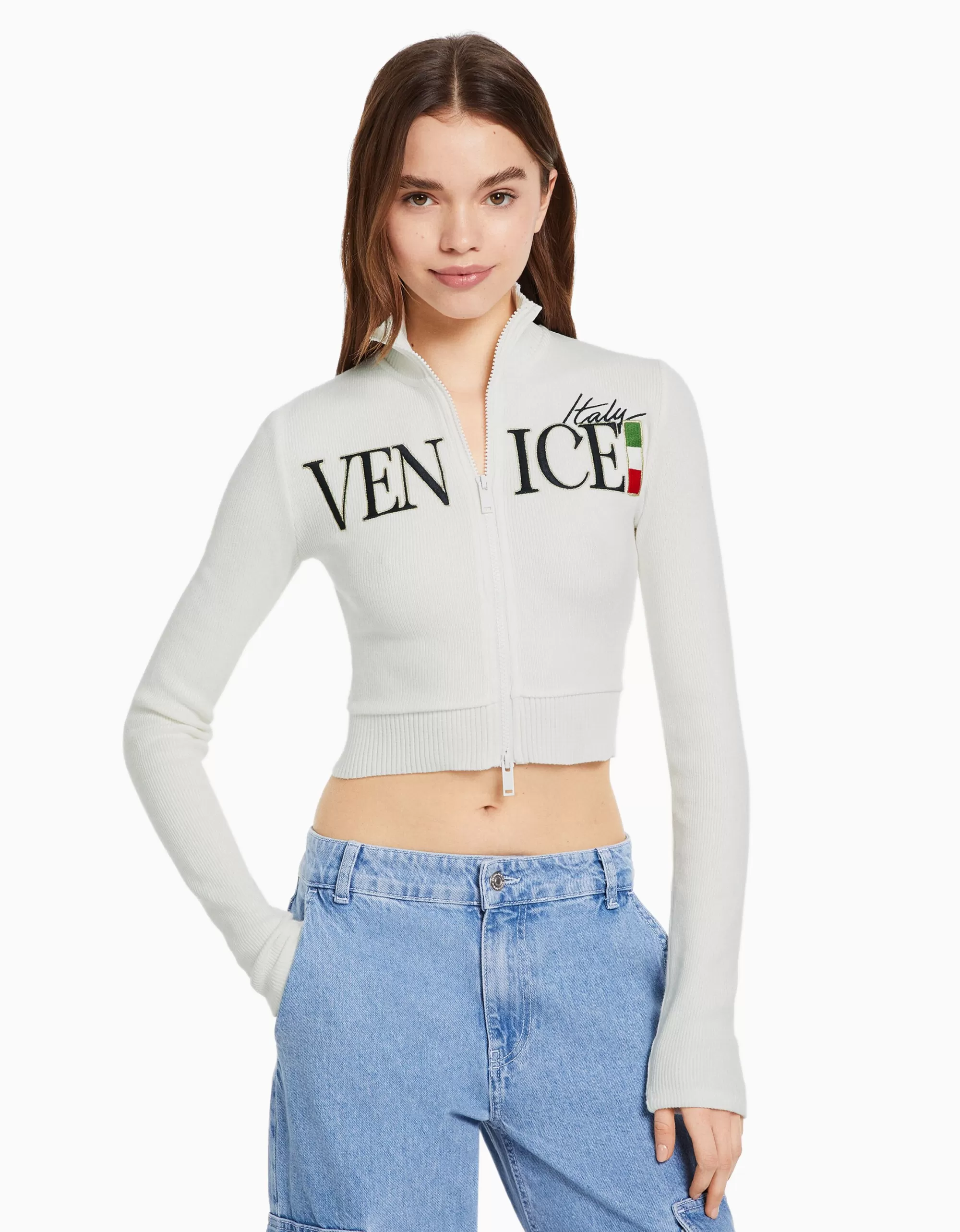 MUJER BERSHKA Cárdigan manga larga bordado cremallera