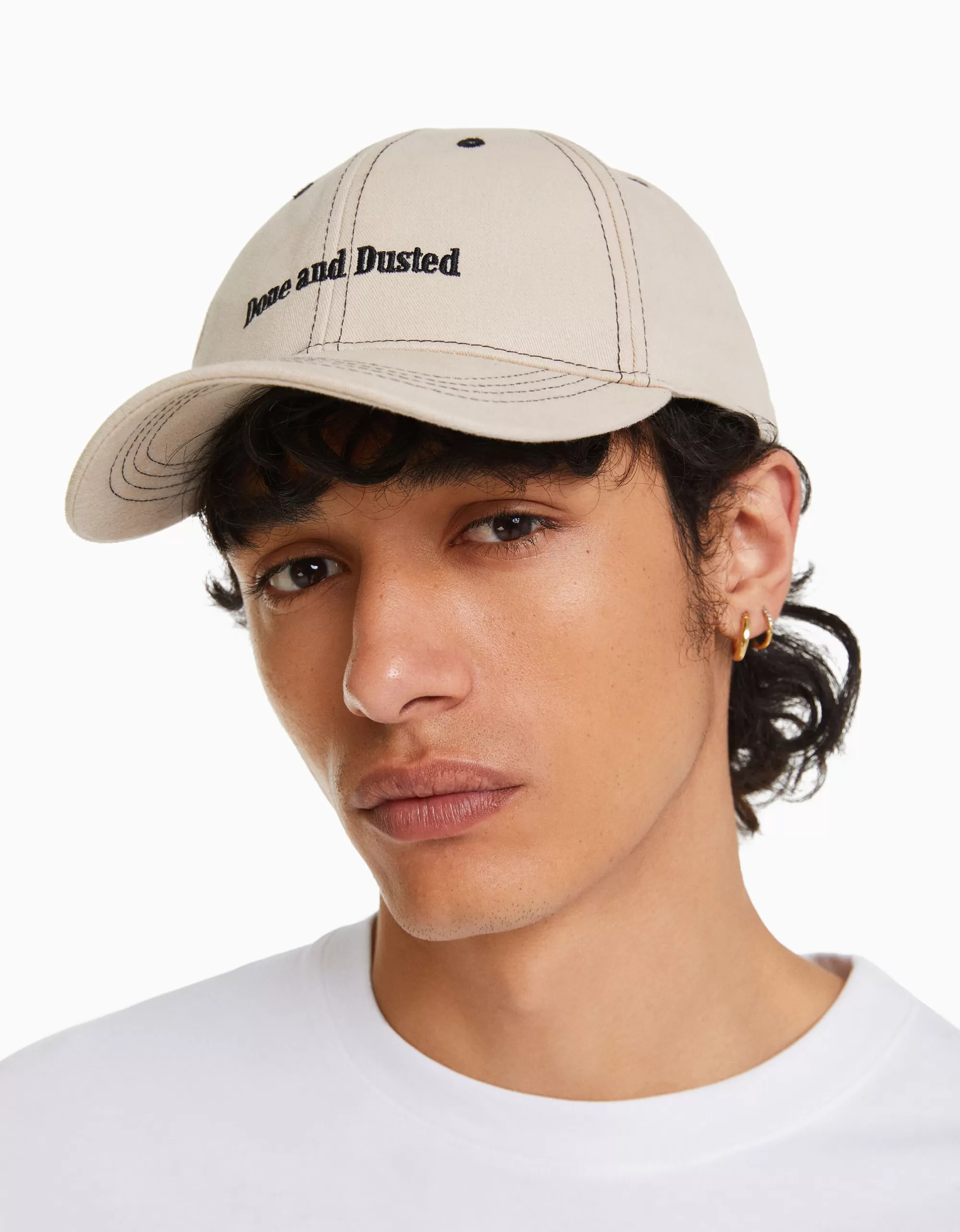 HOMBRE BERSHKA Gorra bordado