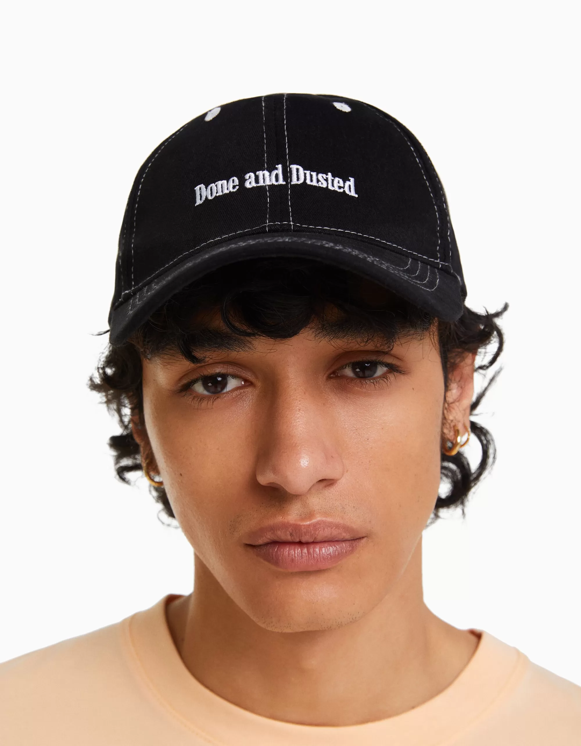 HOMBRE BERSHKA Gorra bordado