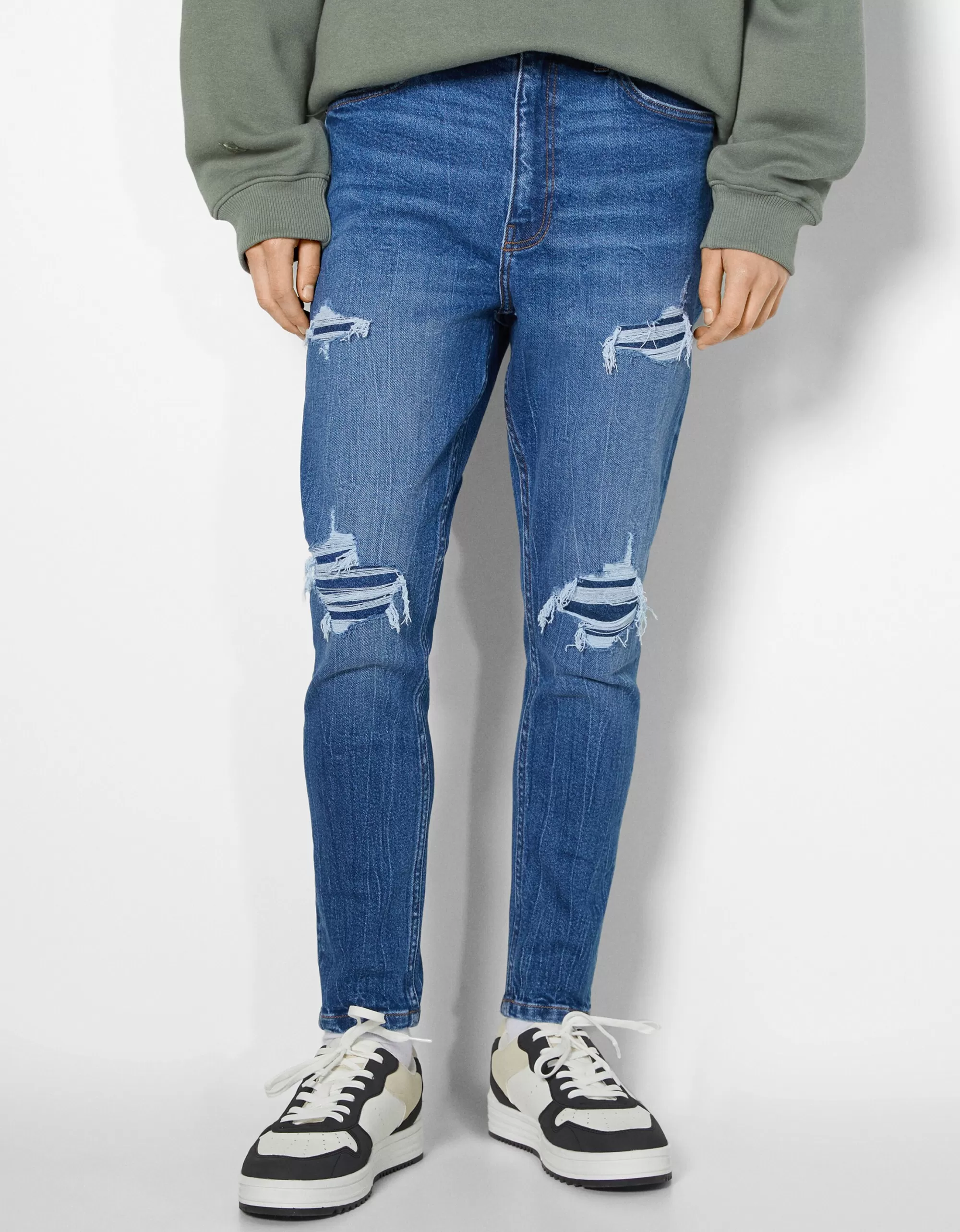 HOMBRE BERSHKA Jeans carrot rotos