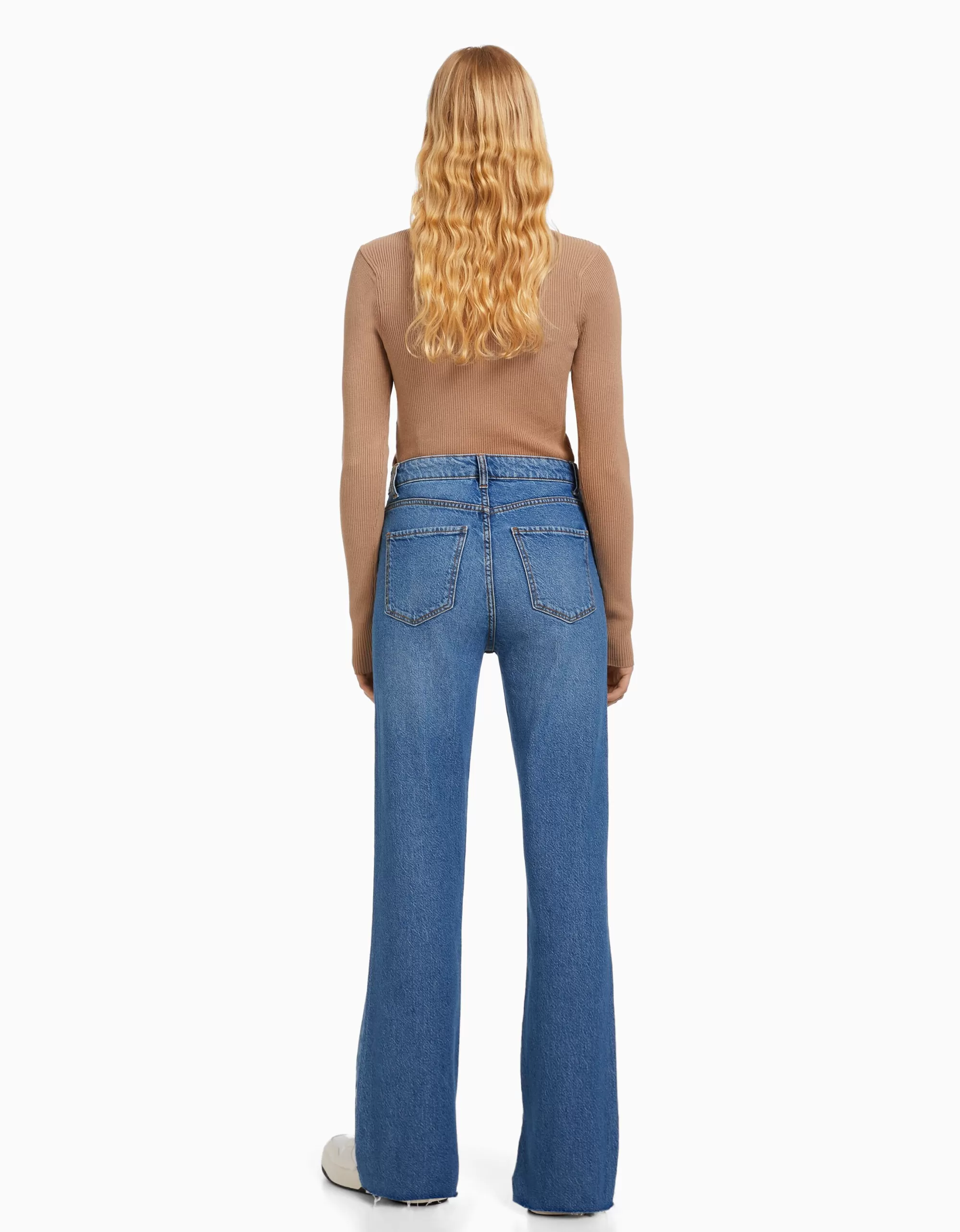 MUJER BERSHKA Jeans confort abertura lateral