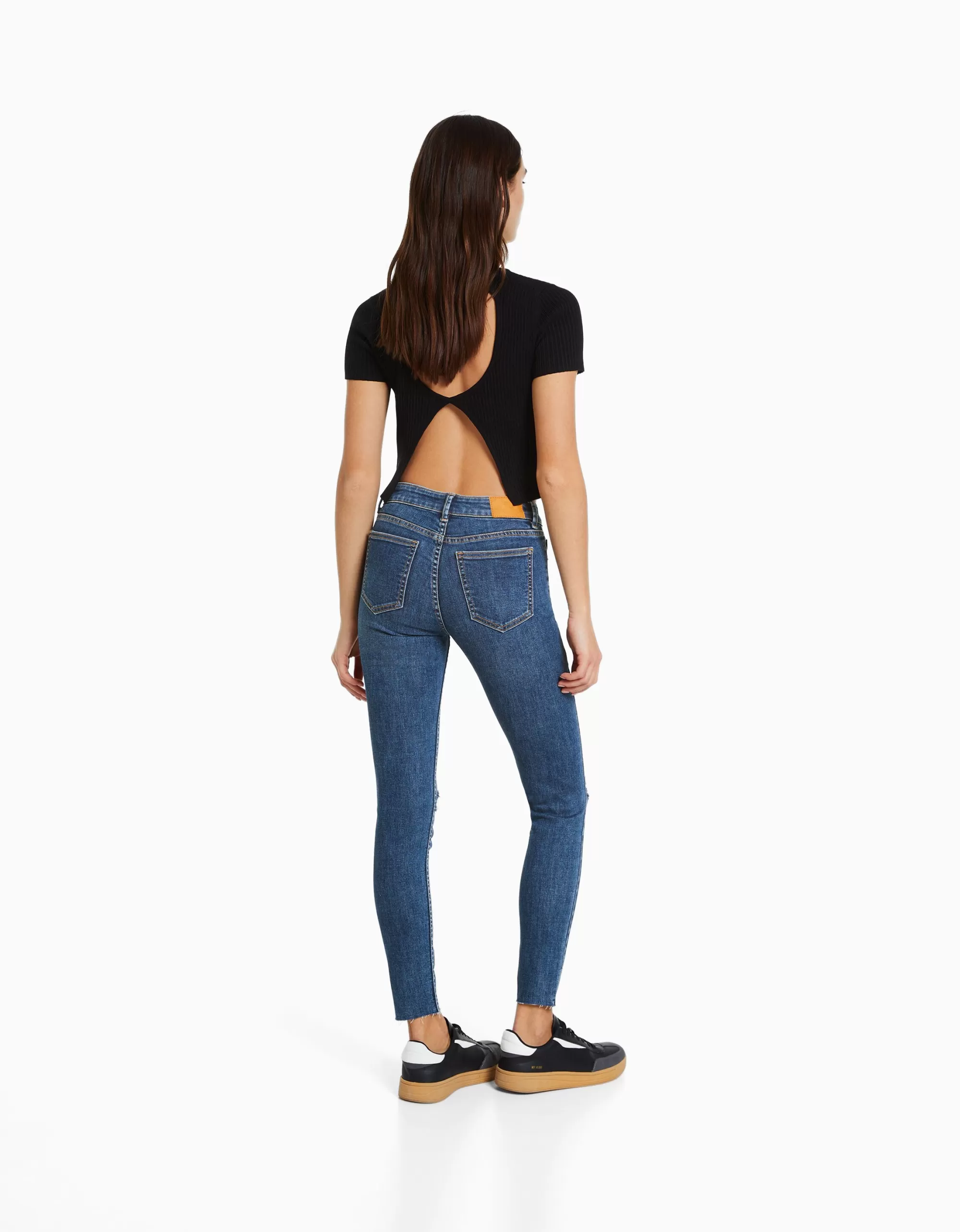 MUJER BERSHKA Jeans skinny vintage tiro bajo