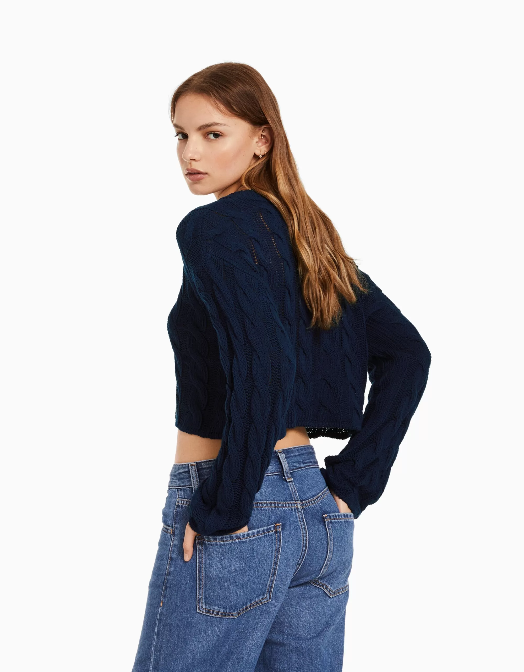 MUJER BERSHKA Jersey cuello redondo trenzas