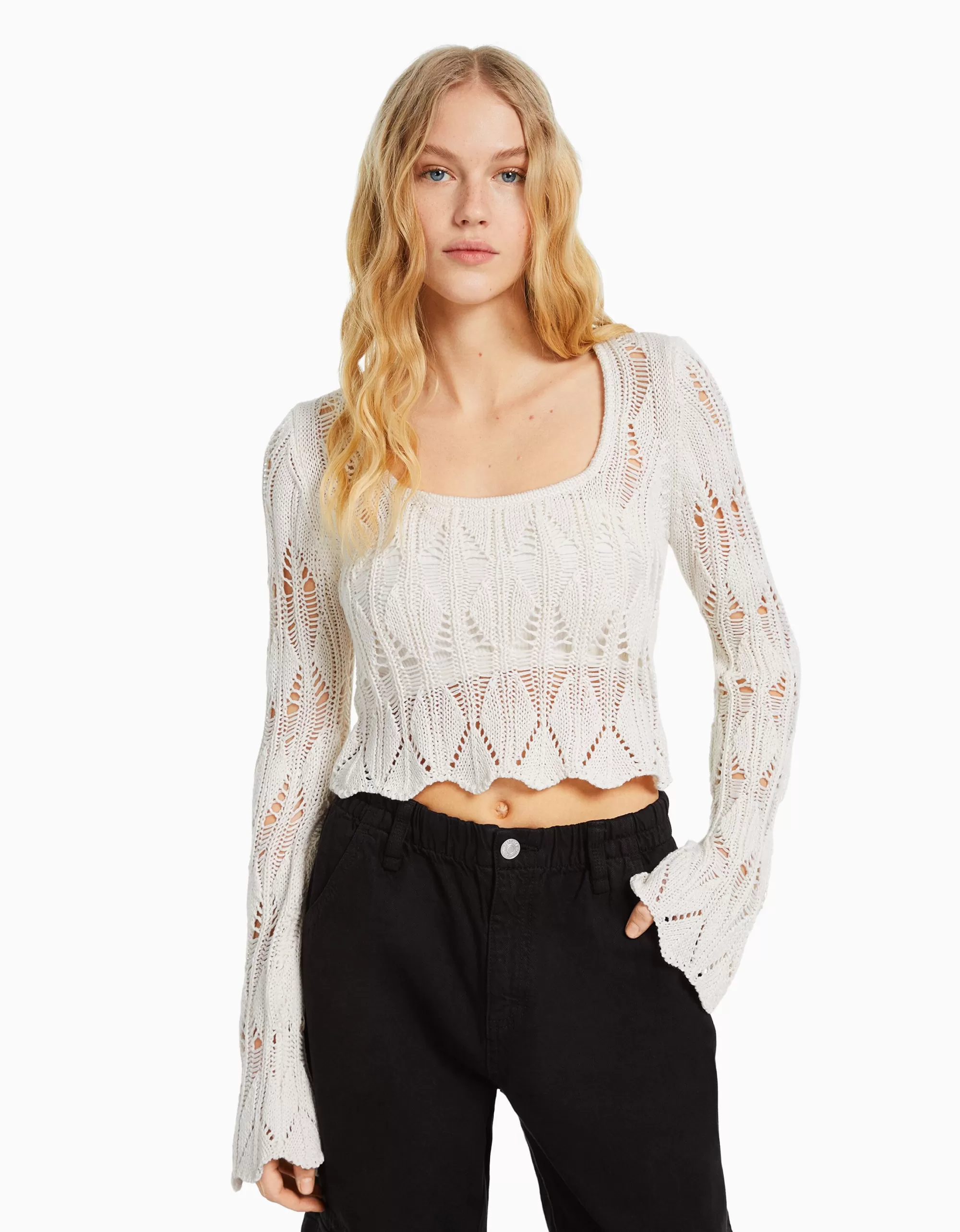MUJER BERSHKA Jersey escote cuadrado calados