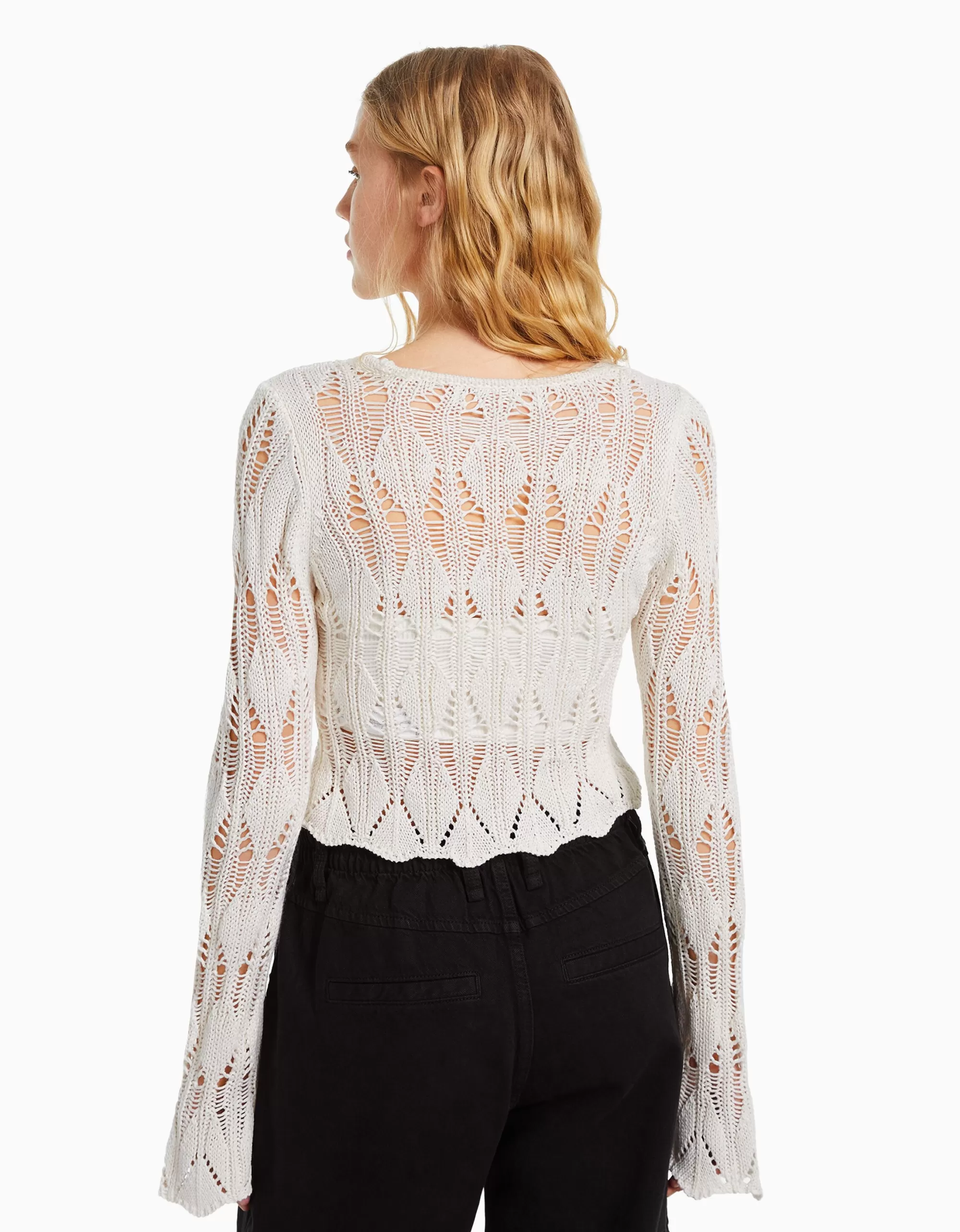 MUJER BERSHKA Jersey escote cuadrado calados