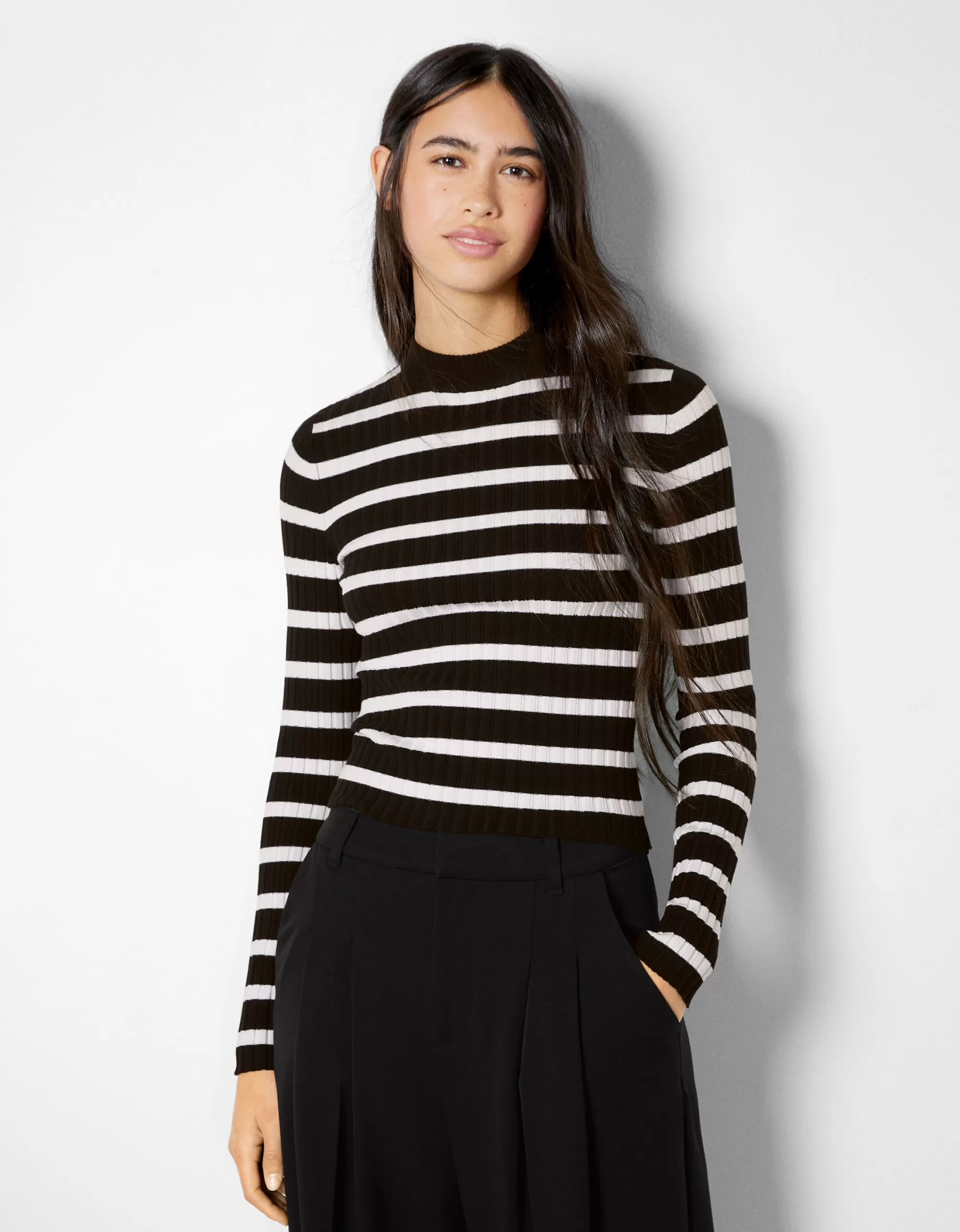 MUJER BERSHKA Jersey rib cuello alto