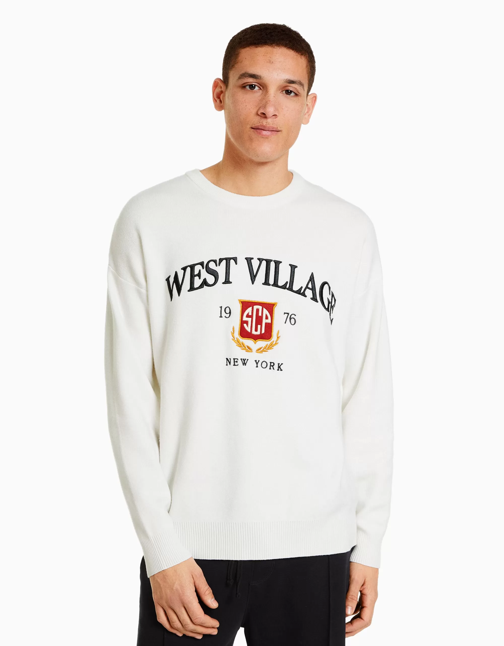 HOMBRE BERSHKA Jersey varsity bordado