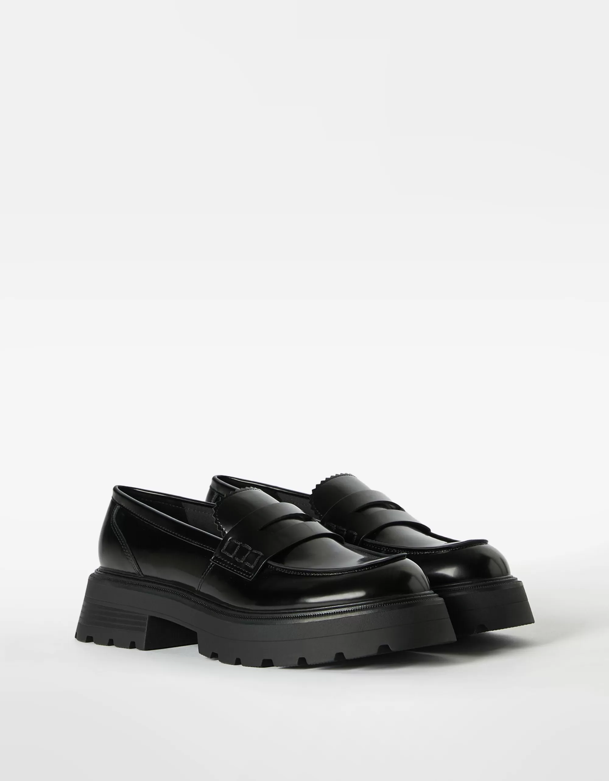 MUJER BERSHKA Mocasín suela track