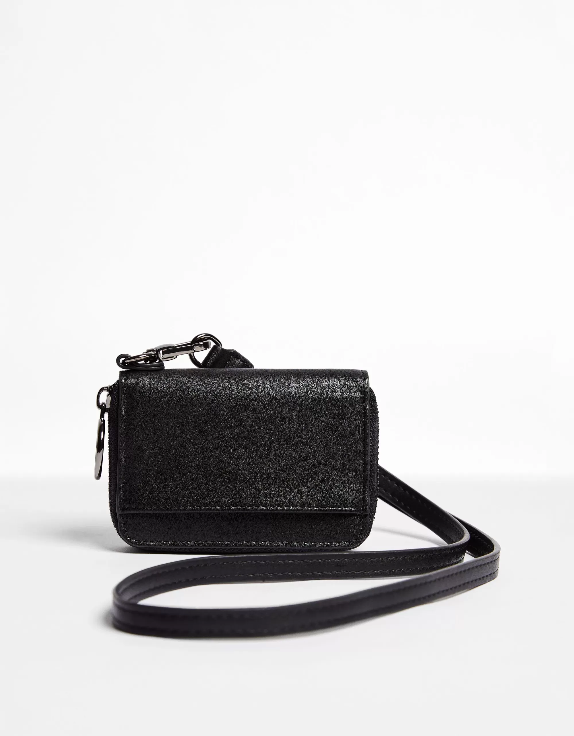 HOMBRE BERSHKA Monedero asa