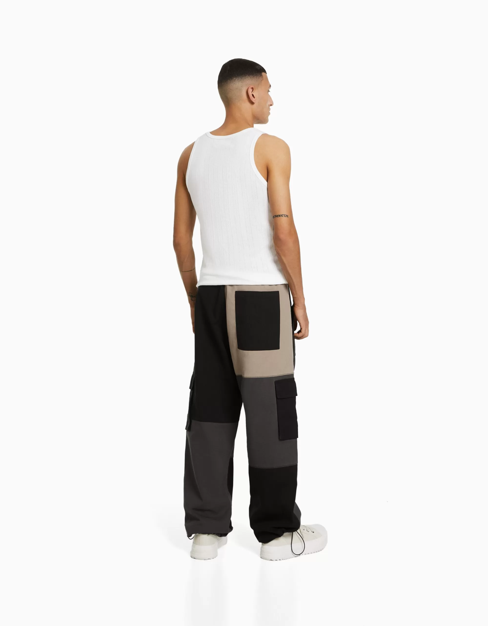 HOMBRE BERSHKA Pantalón cargo jogger color block