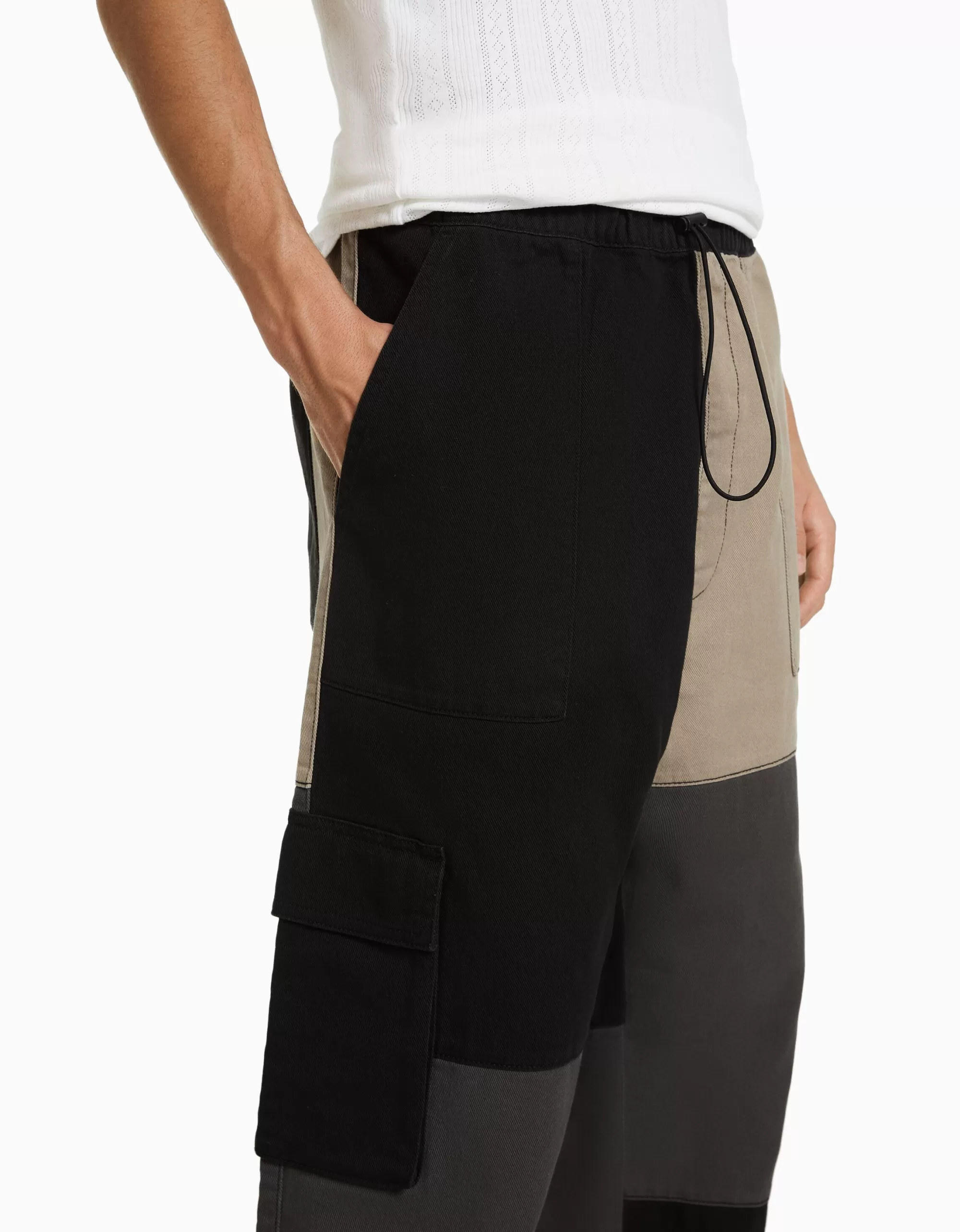 HOMBRE BERSHKA Pantalón cargo jogger color block