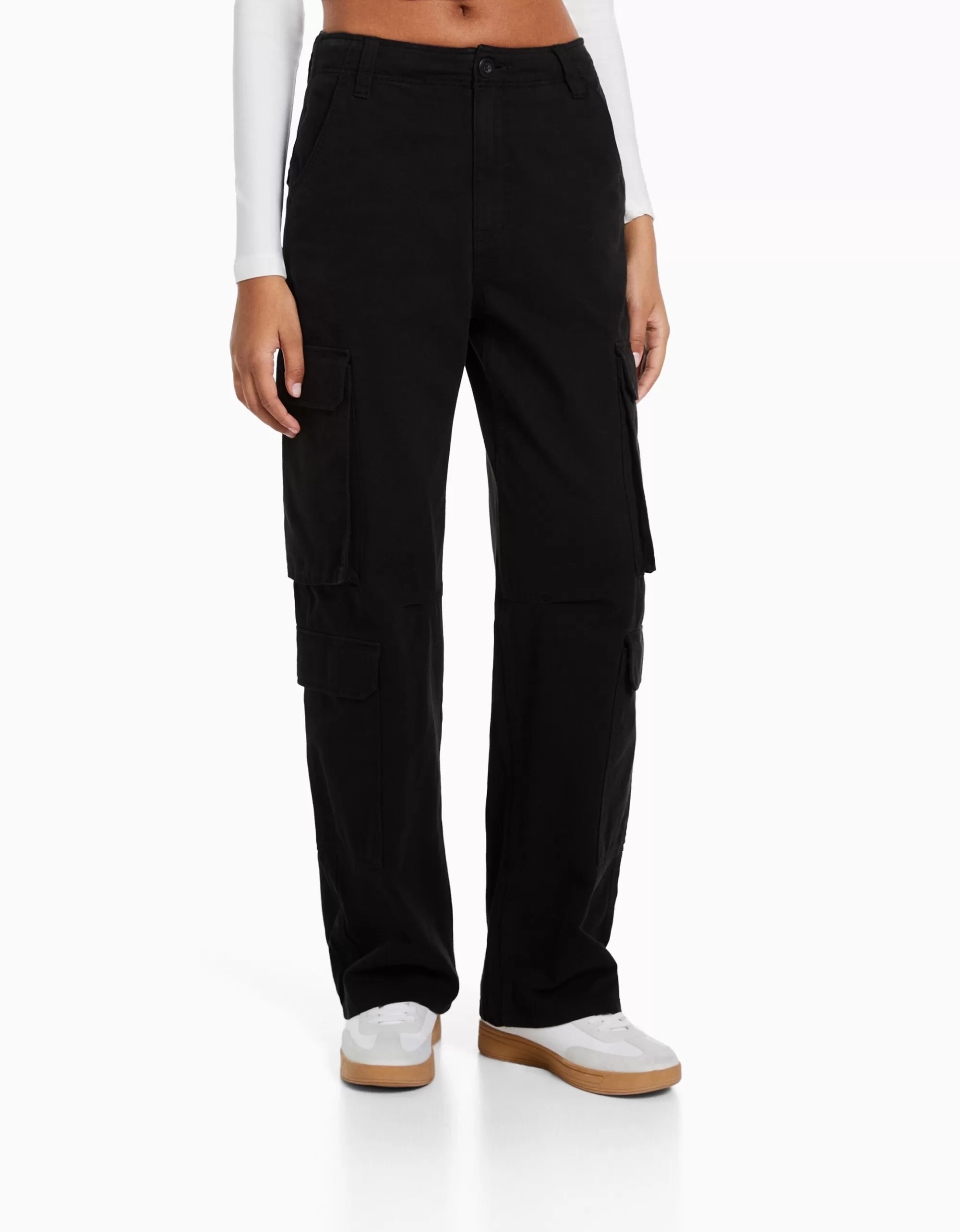 MUJER BERSHKA Pantalón cargo sarga multipocket ajustable