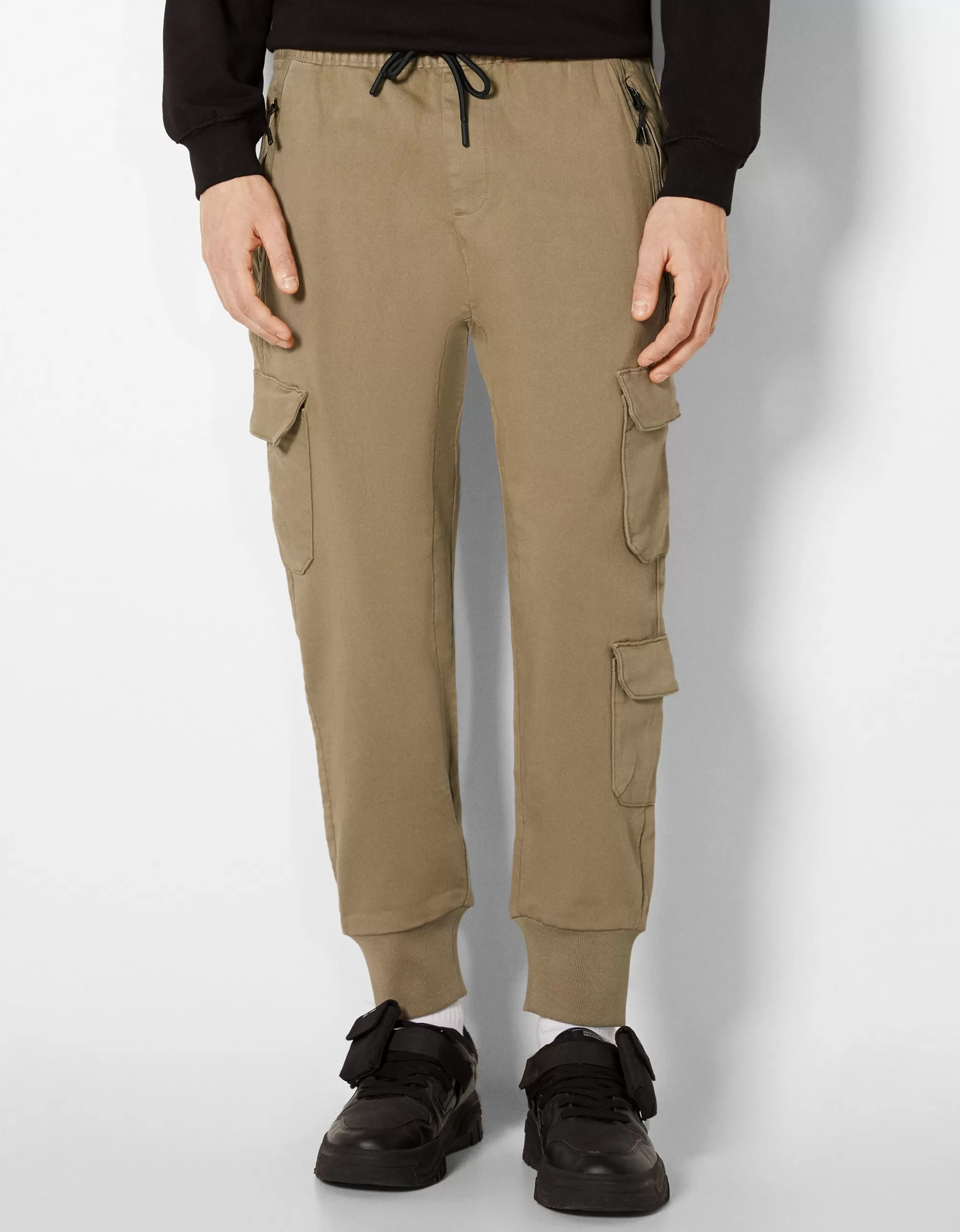 HOMBRE BERSHKA Pantalón jogger cargo slim