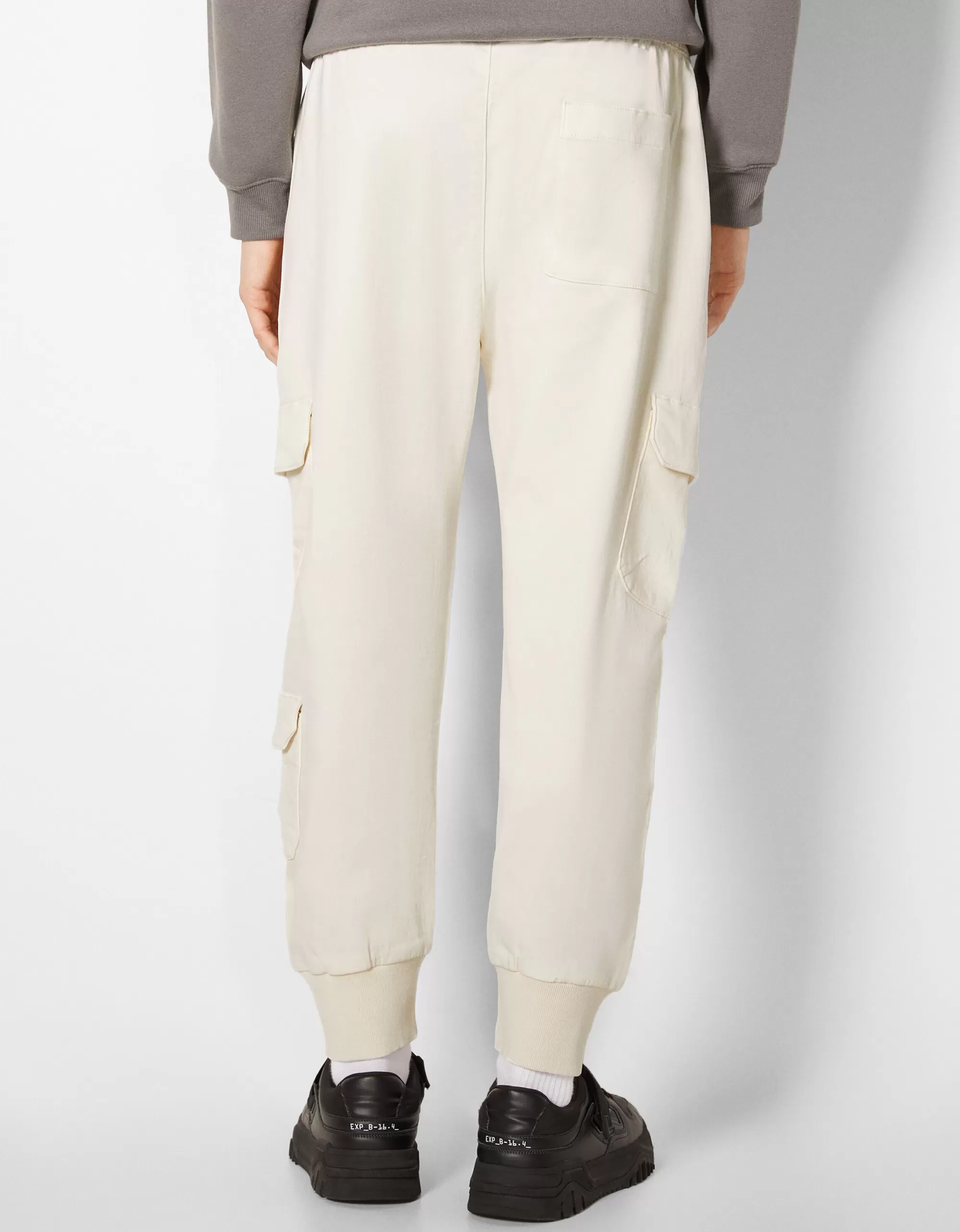 HOMBRE BERSHKA Pantalón jogger cargo slim