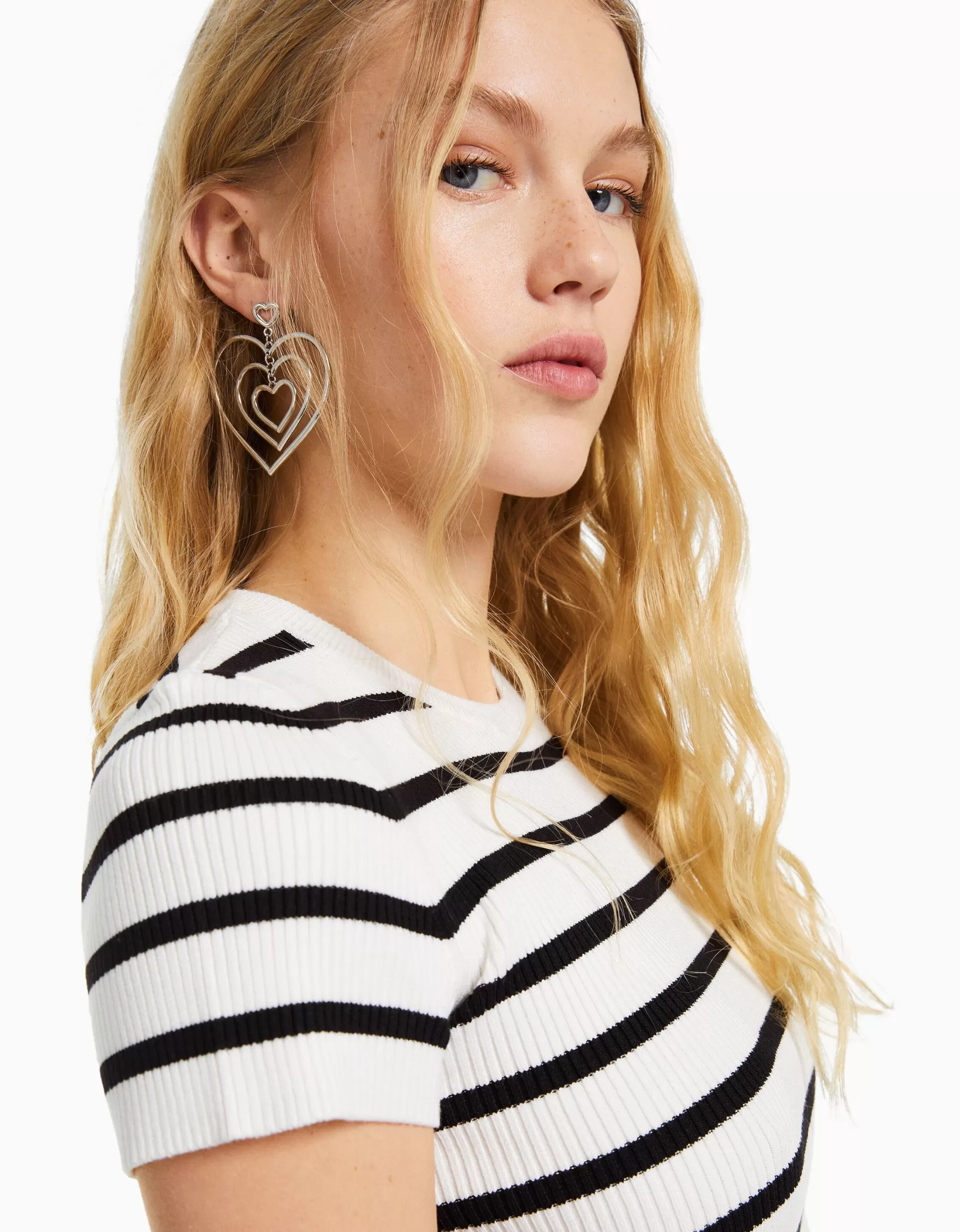 MUJER BERSHKA Pendientes corazones