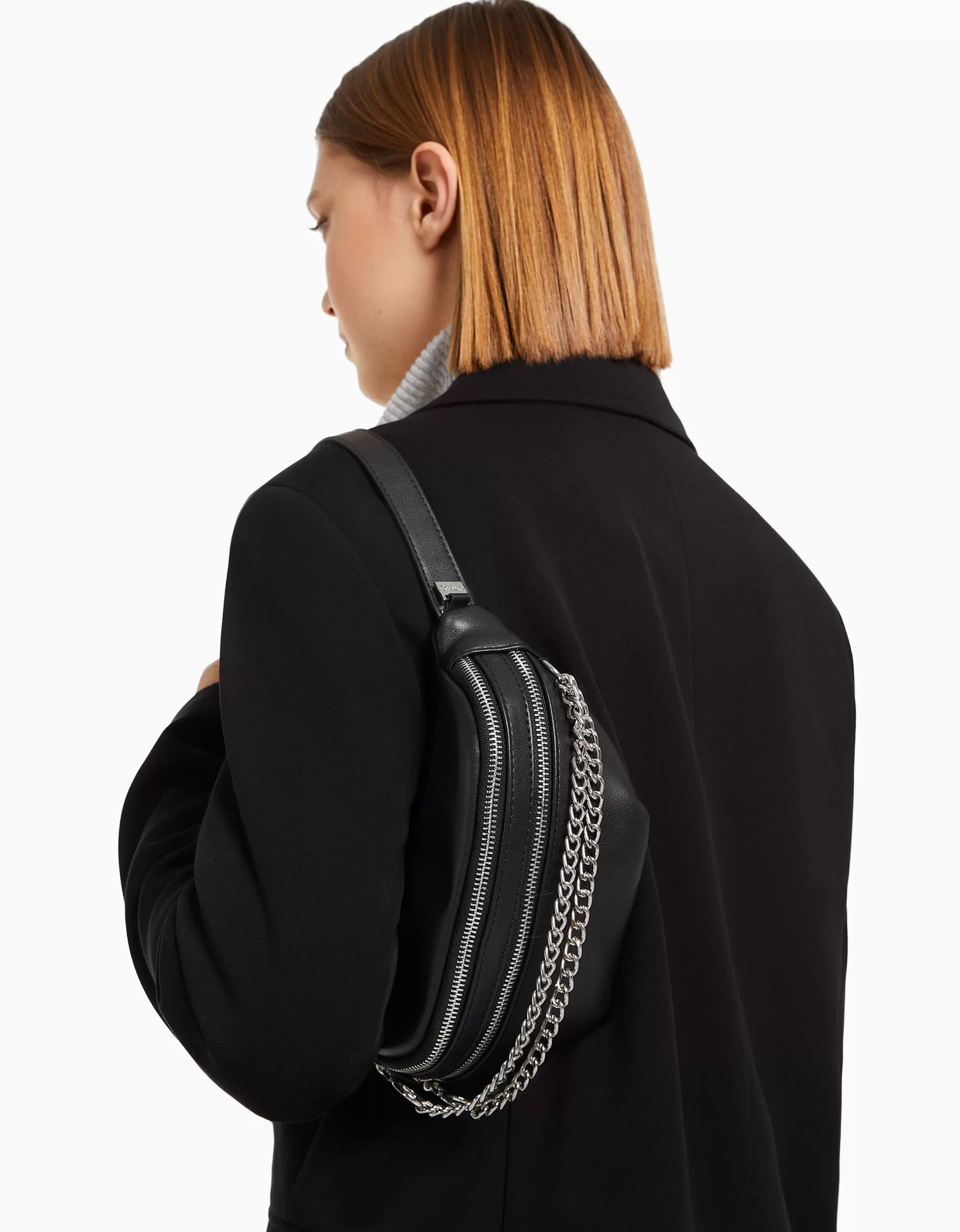 MUJER BERSHKA Riñonera efecto piel