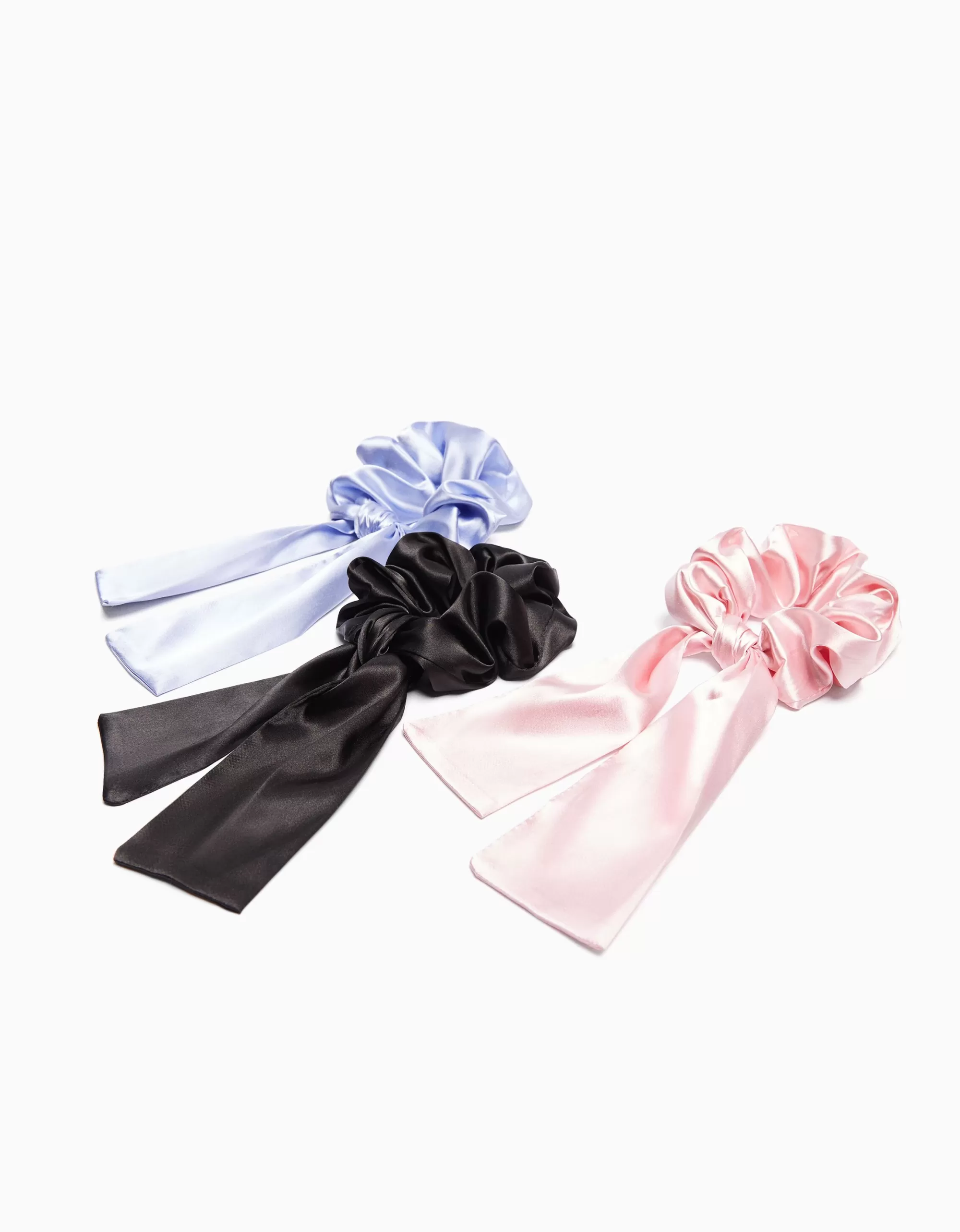 MUJER BERSHKA Set 3 coleteros satinados lazada