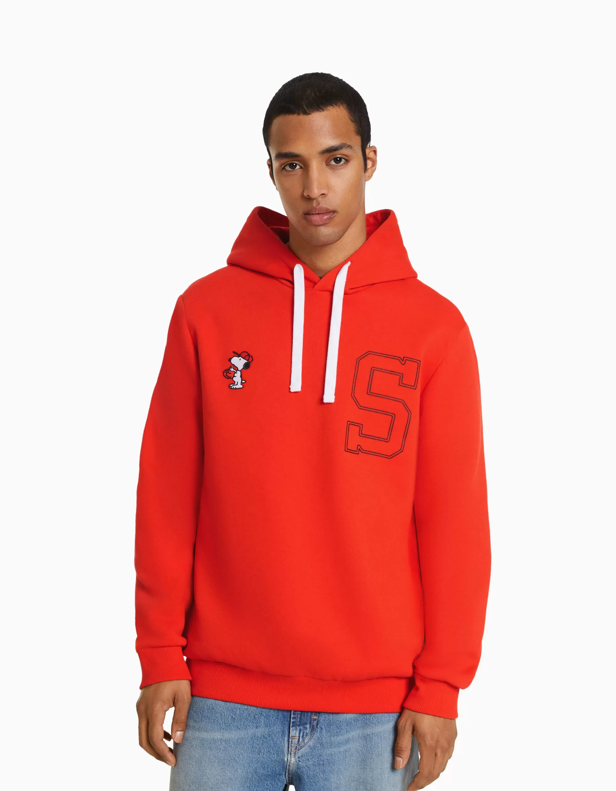 HOMBRE BERSHKA Sudadera capucha bordado Snoopy