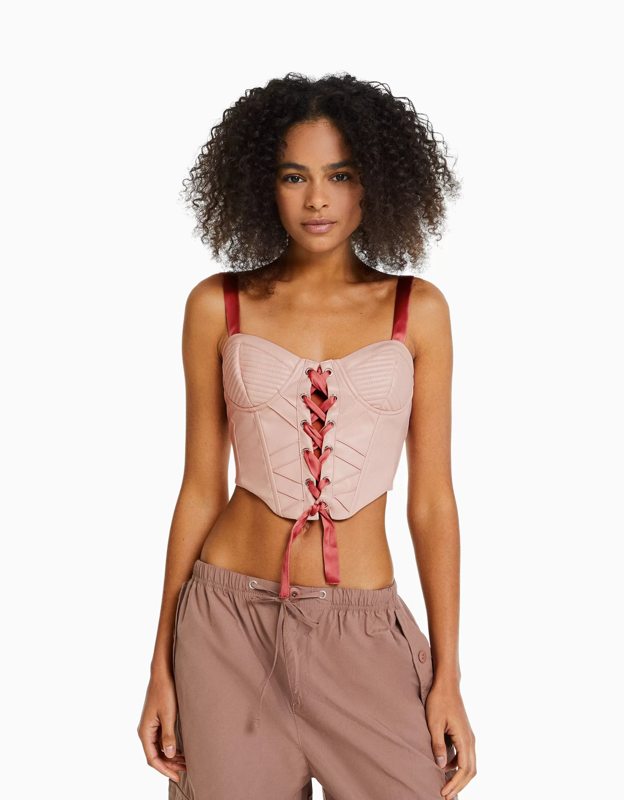 MUJER BERSHKA Top corsé efecto piel tirantes y lace up satinados